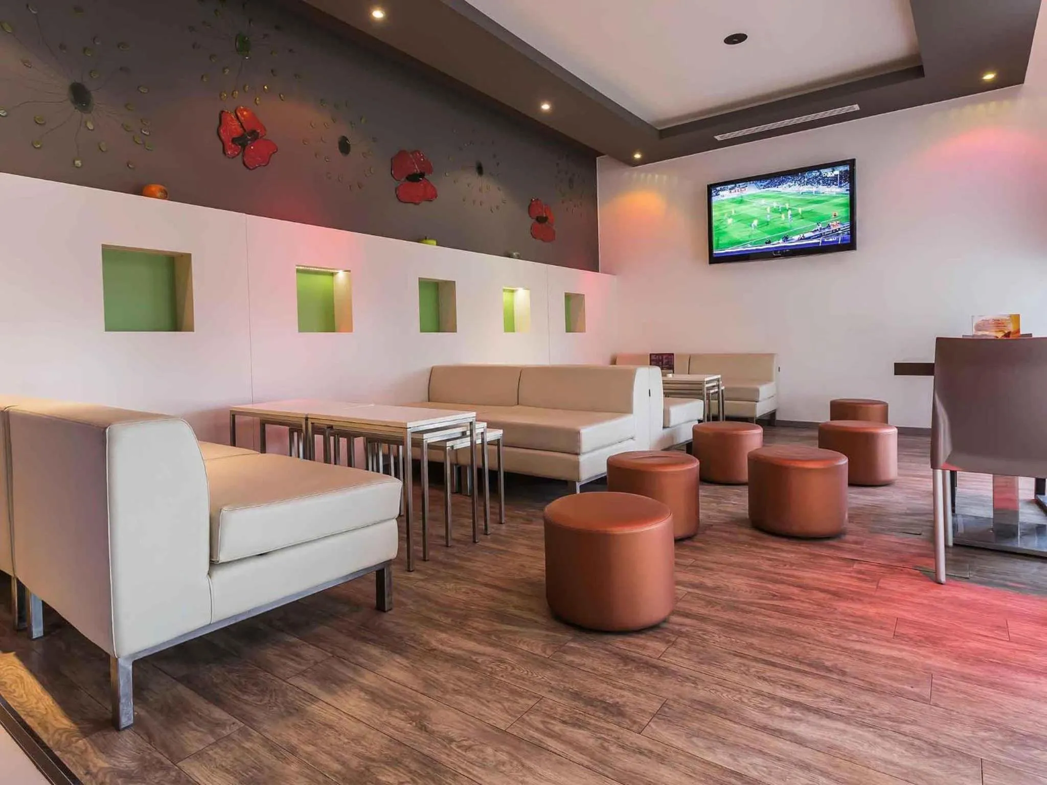 Lounge or bar in ibis Oran les Falaises