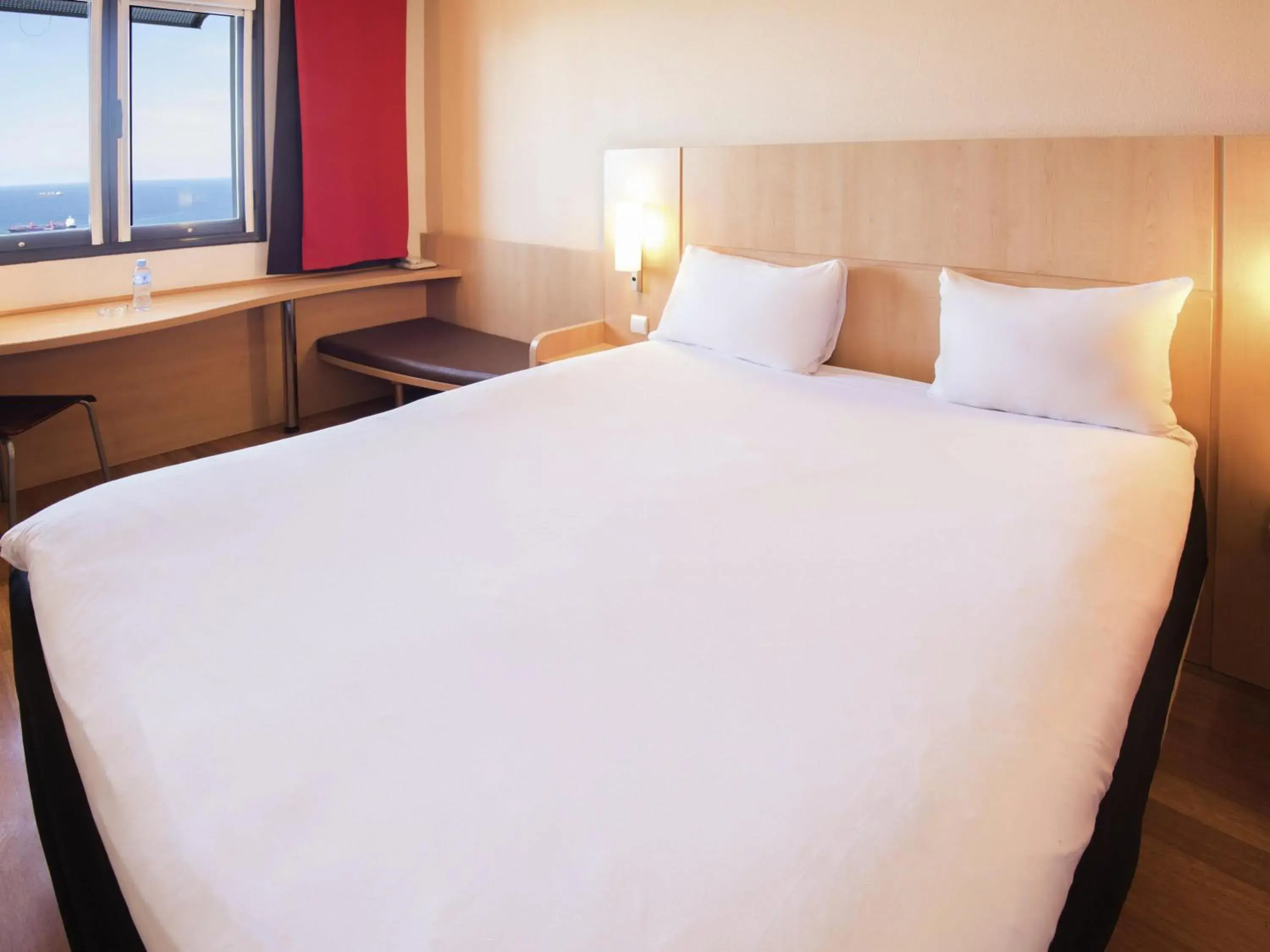 Bedroom in ibis Oran les Falaises Bedroom in ibis Oran les Falaises