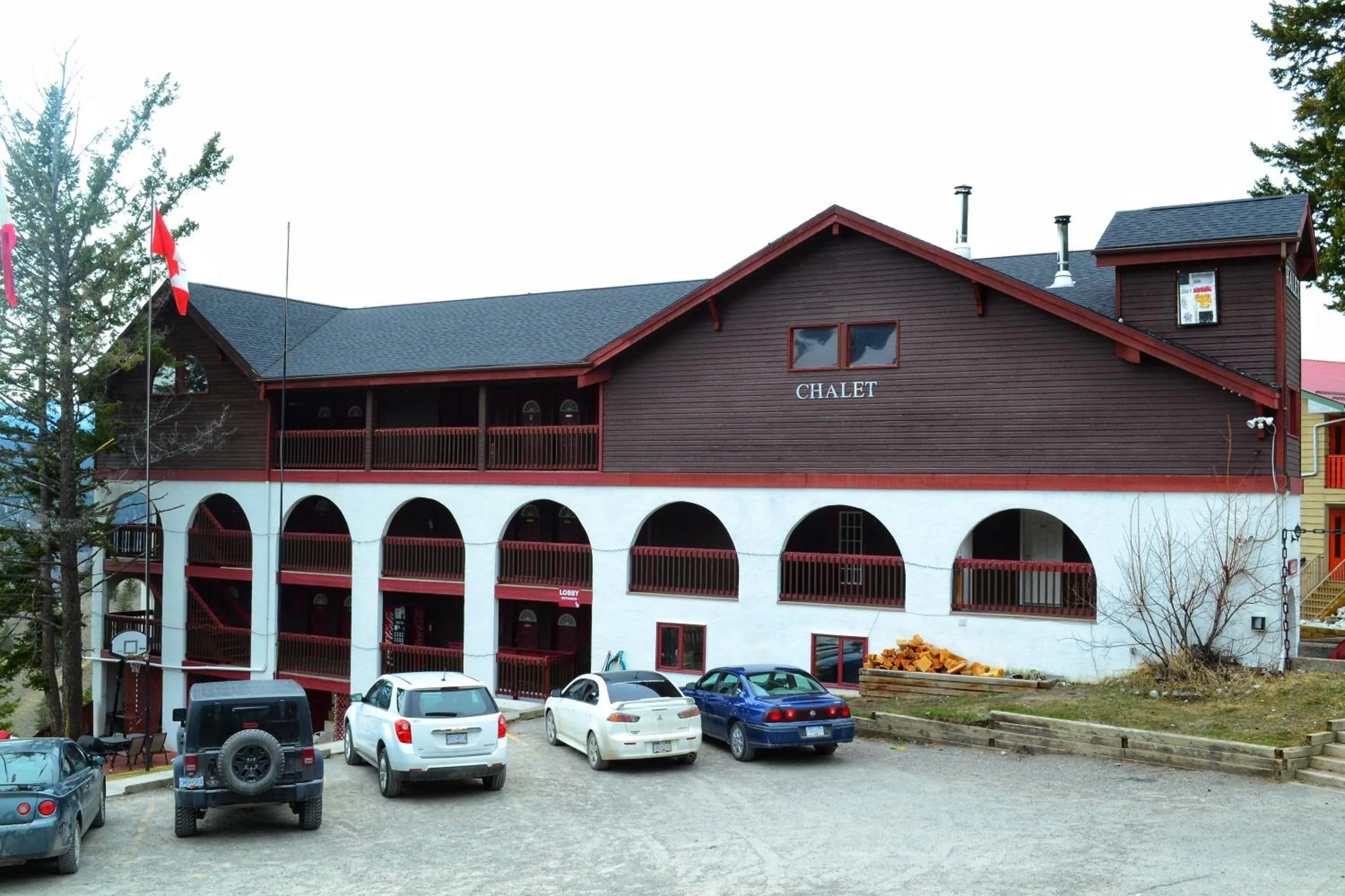 Property building in Radium Chalet