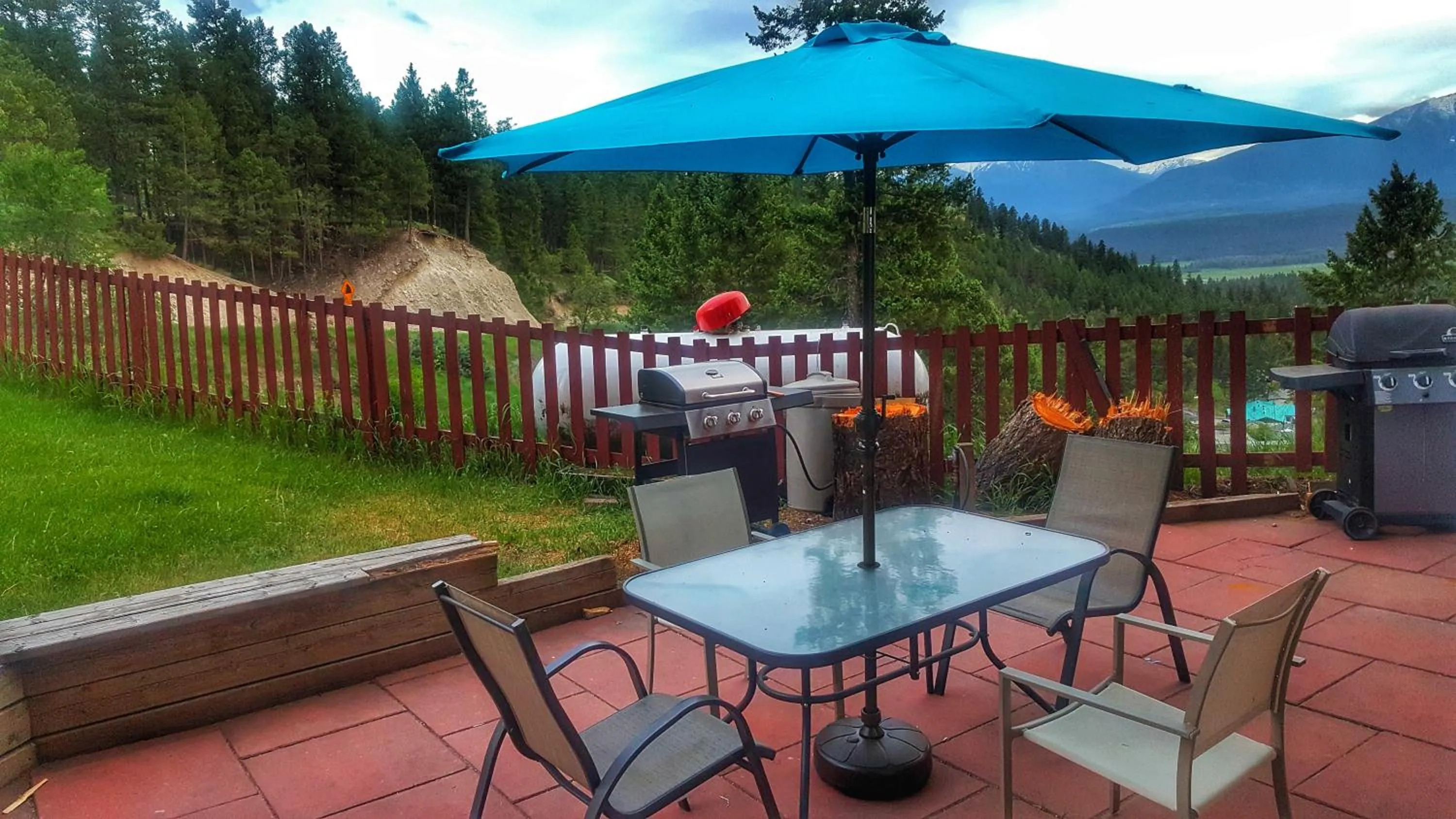 Property building in Radium Chalet