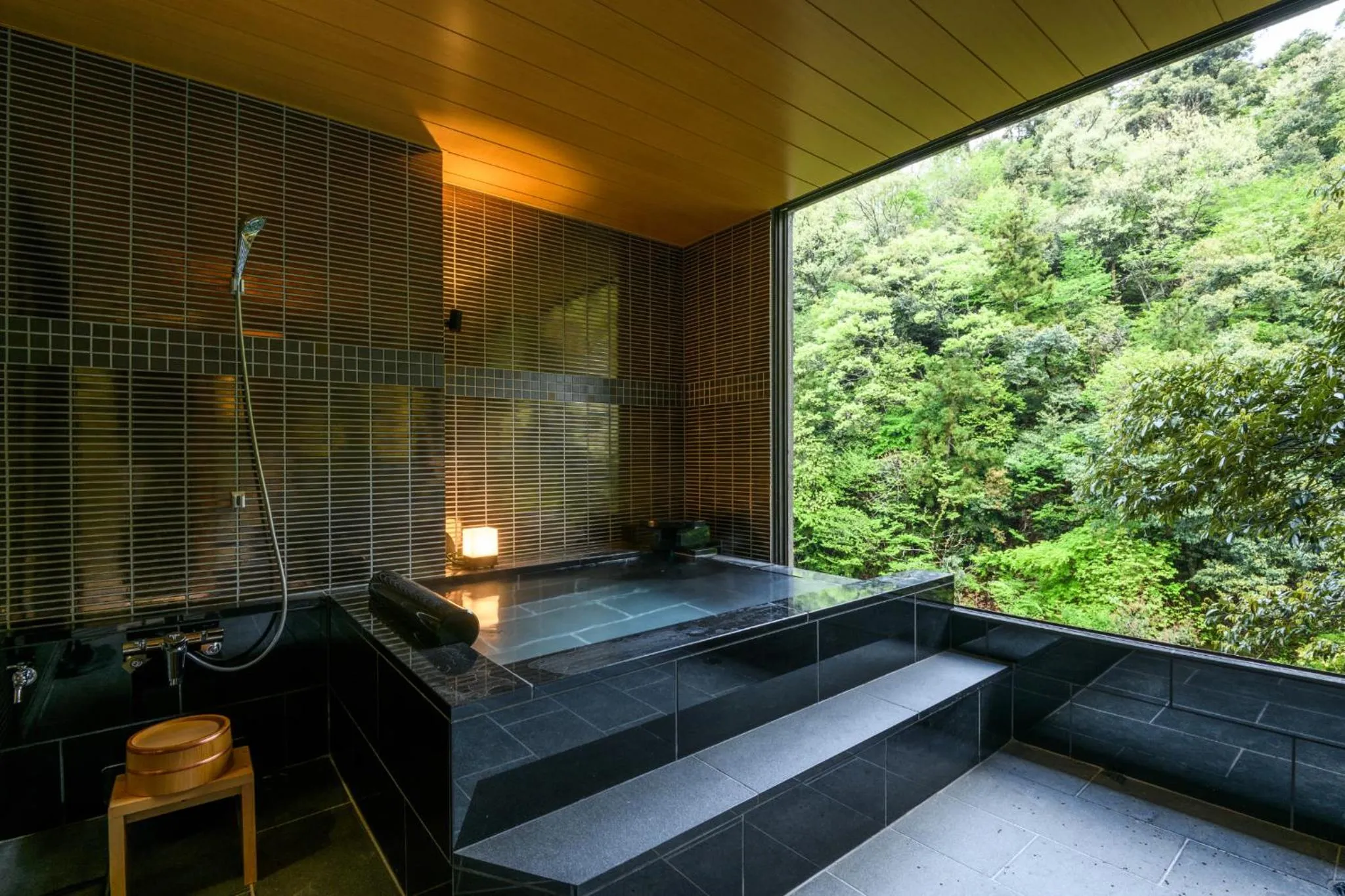 Natural landscape in Shirasagiyu Tawaraya