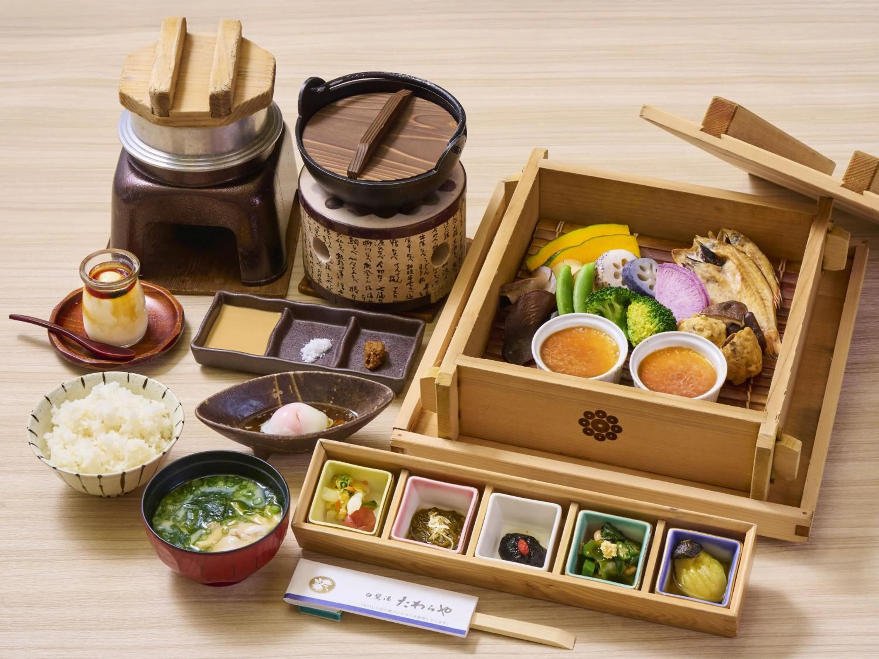 Breakfast in Shirasagiyu Tawaraya