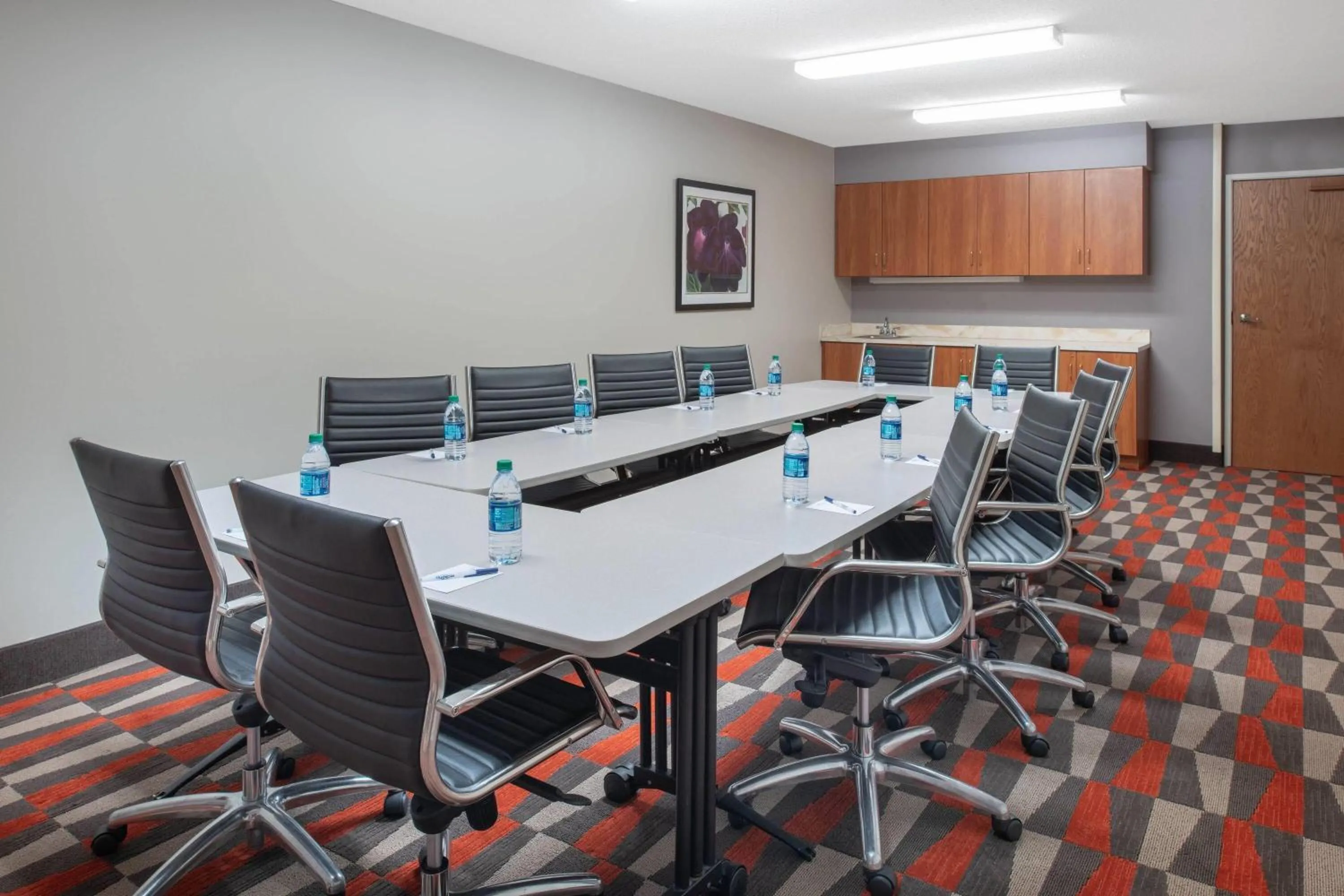 Meeting/conference room in Microtel Inn & Suites by Wyndham Springfield