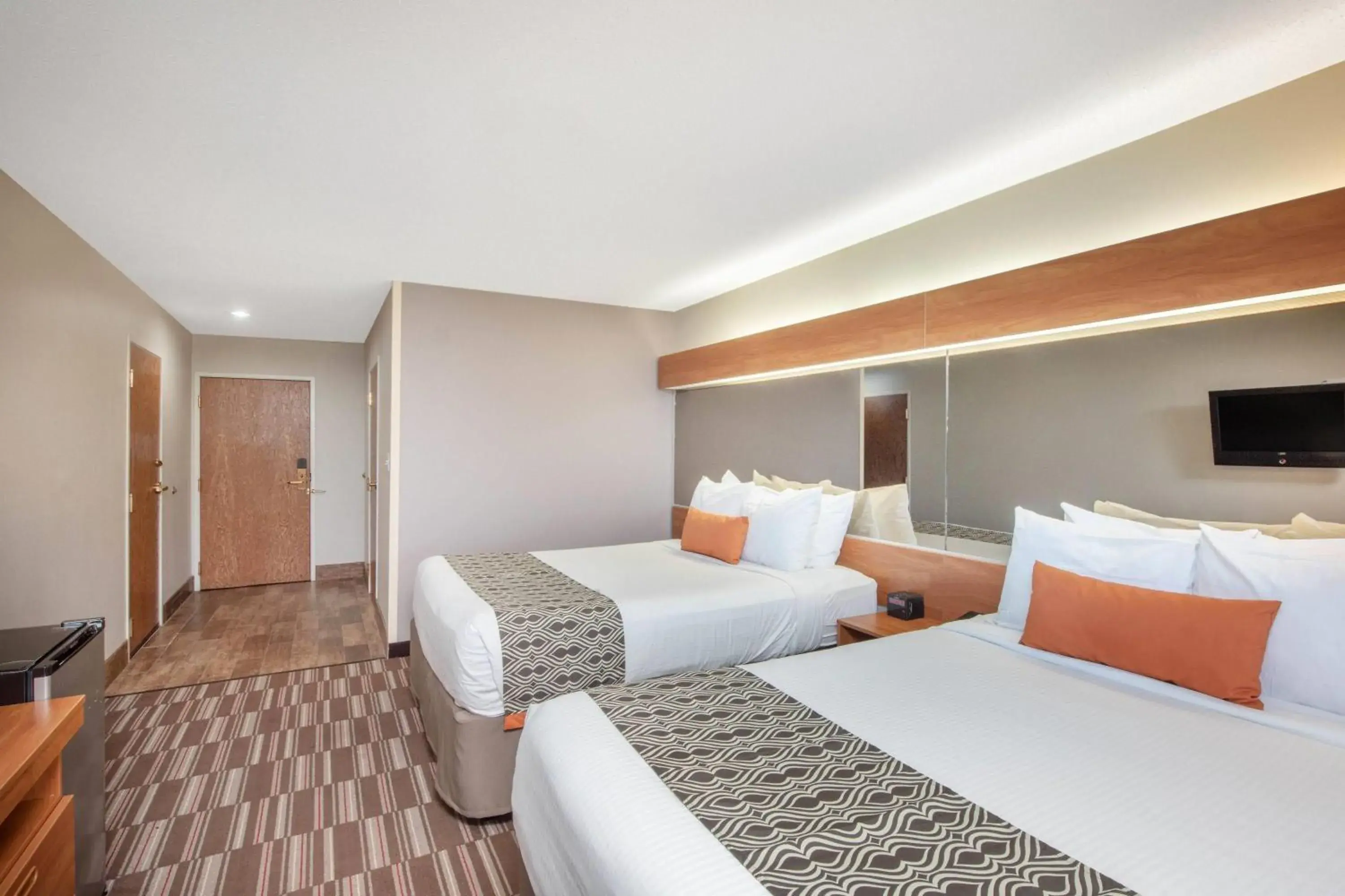 Photo of the whole room, Bed in Microtel Inn & Suites by Wyndham Springfield Photo of the whole room, Bed in Microtel Inn & Suites by Wyndham Springfield