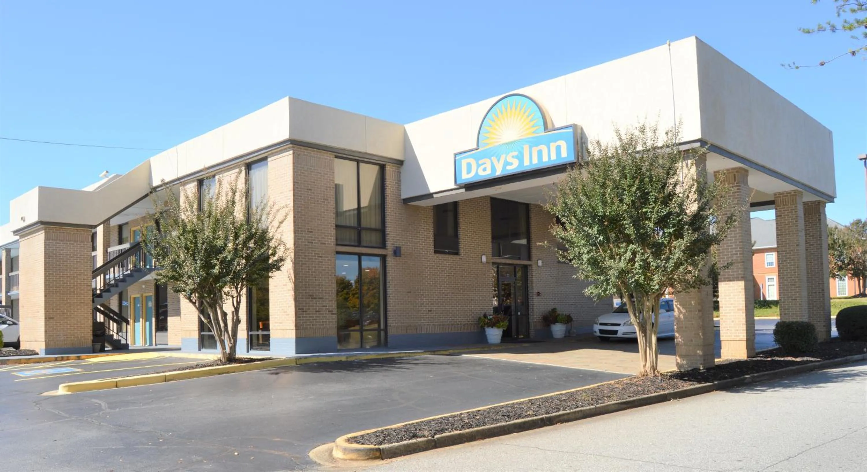 Facade/entrance in Days Inn by Wyndham Easley West Of Greenville/Clemson Area