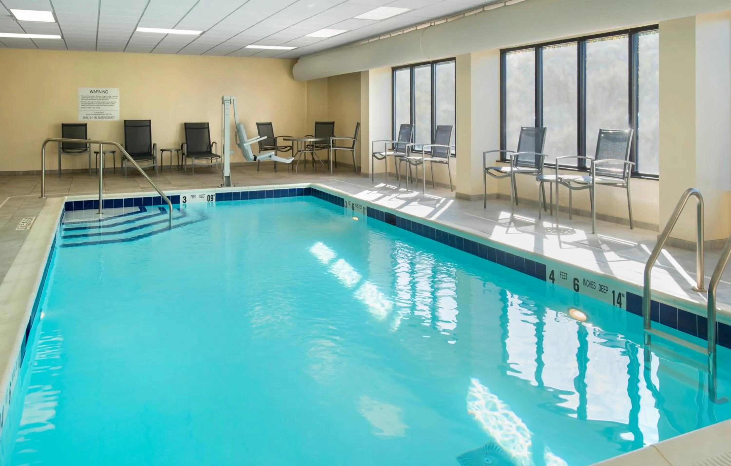 Swimming pool in Fairfield by Marriott Inn & Suites Rome NY