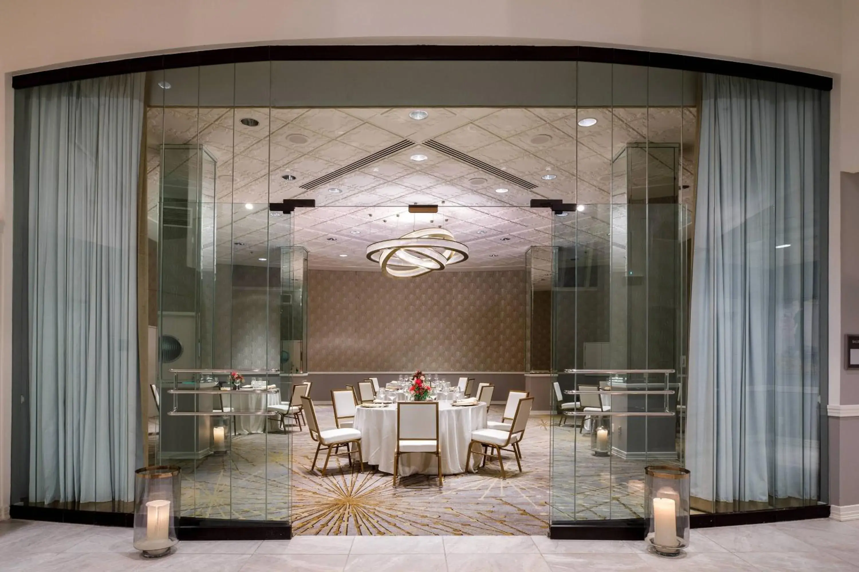 Lobby or reception in Hotel Metro, Autograph Collection Lobby or reception in Hotel Metro, Autograph Collection