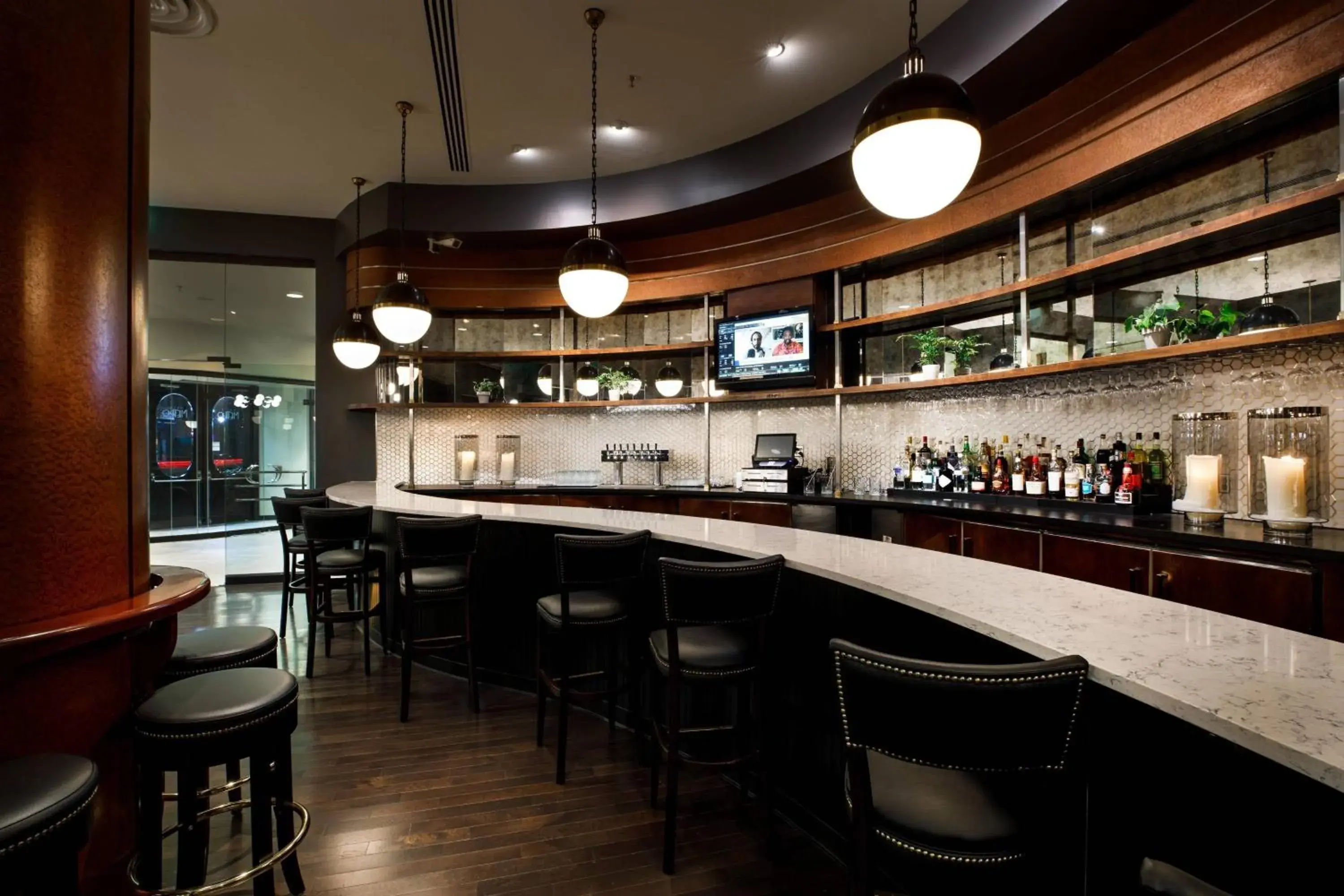 Lounge or bar in Hotel Metro, Autograph Collection Lounge or bar in Hotel Metro, Autograph Collection