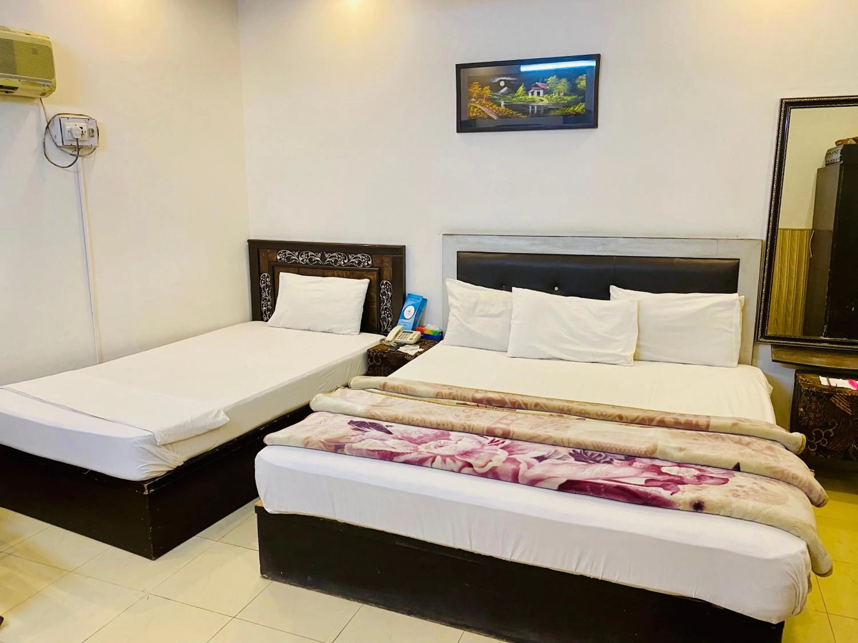 Photo of the whole room in Hotel Mehran Multan