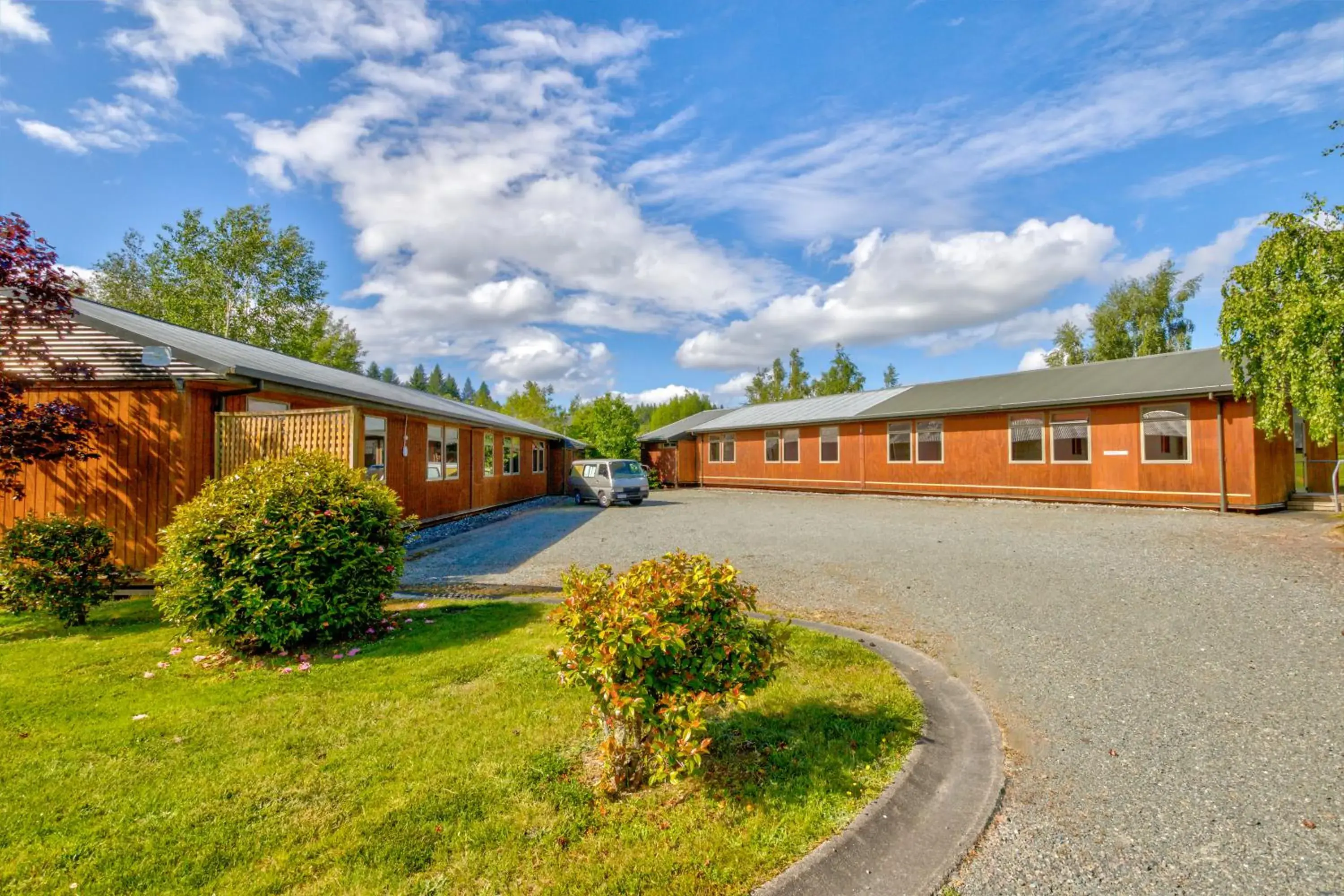 Property building in Te Anau Lakeview Holiday Park & Motels Property building in Te Anau Lakeview Holiday Park & Motels