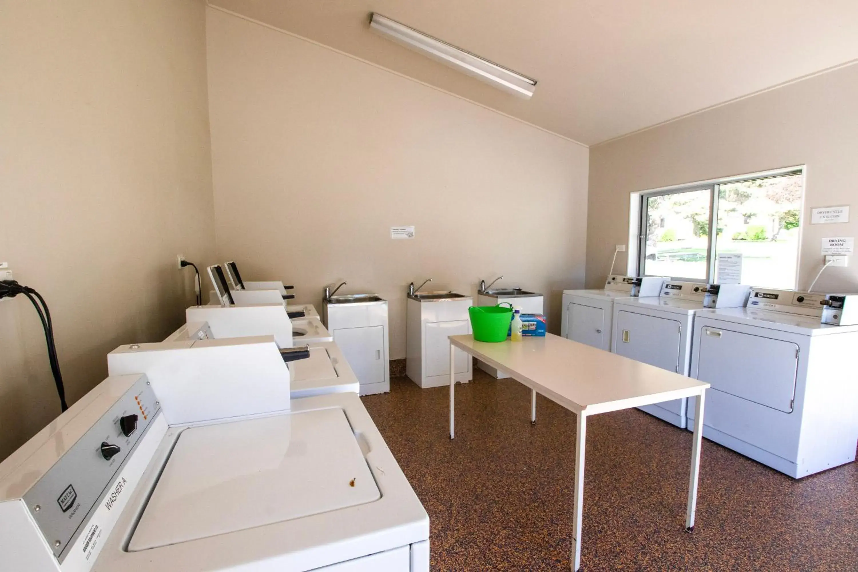 laundry in Te Anau Lakeview Holiday Park & Motels laundry in Te Anau Lakeview Holiday Park & Motels