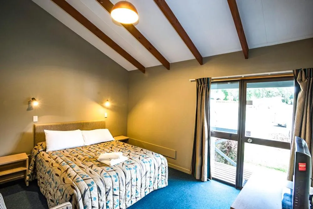 Bed in Te Anau Lakeview Holiday Park & Motels
