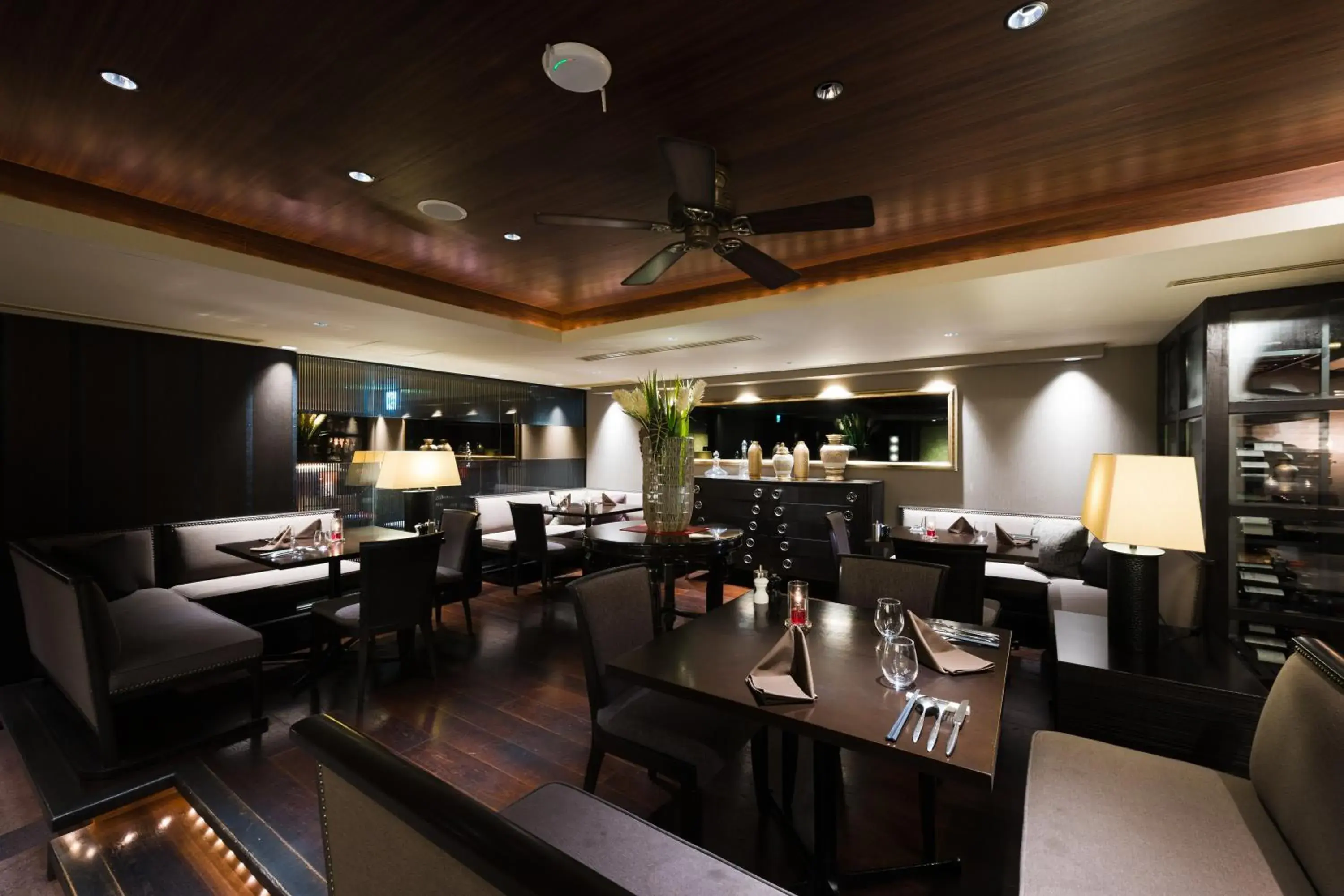 Restaurant/places to eat in Konaya Hotel Restaurant/places to eat in Konaya Hotel