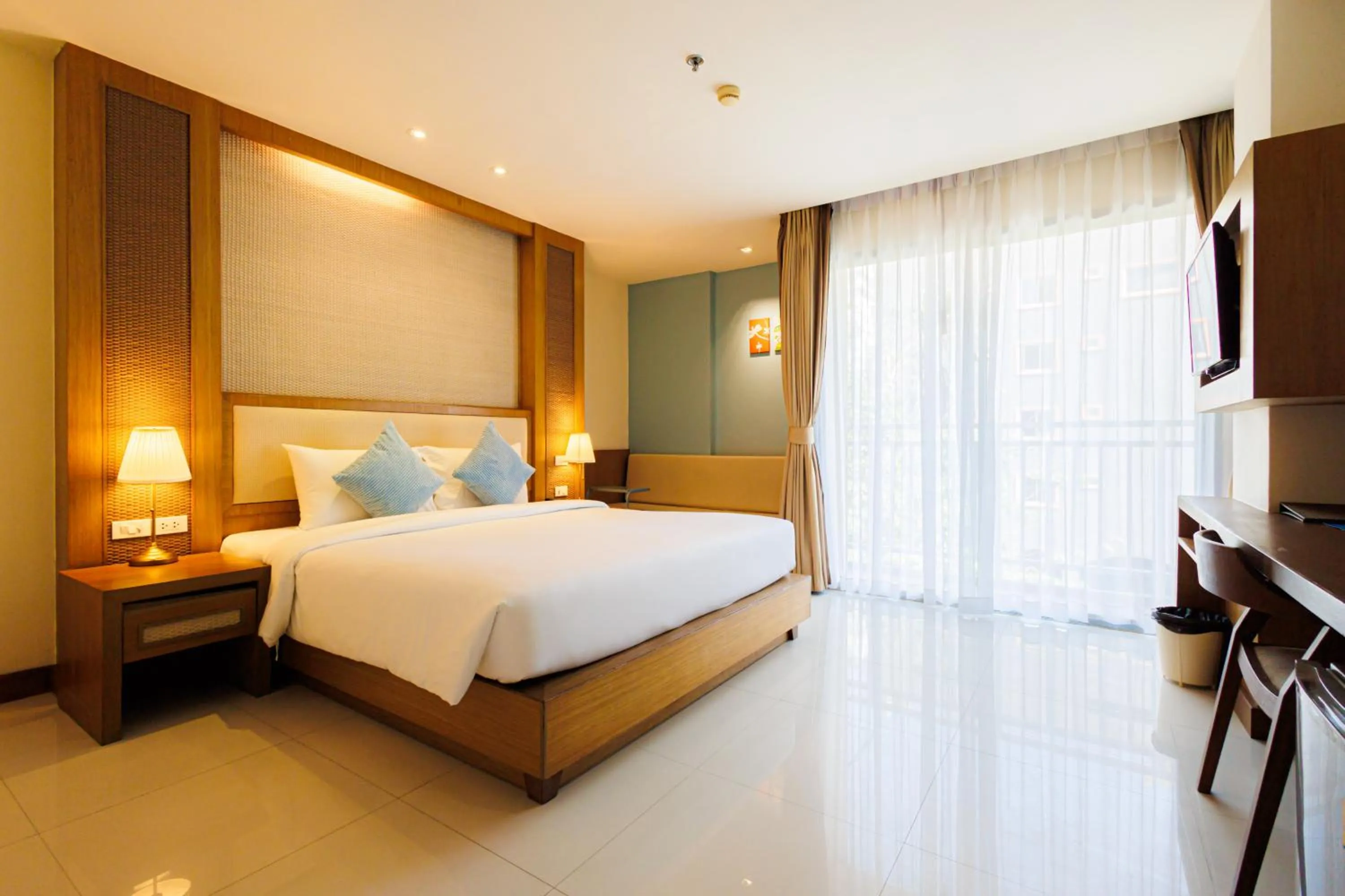 Bedroom, Bed in ASHLEE Plaza Patong Hotel & Spa
