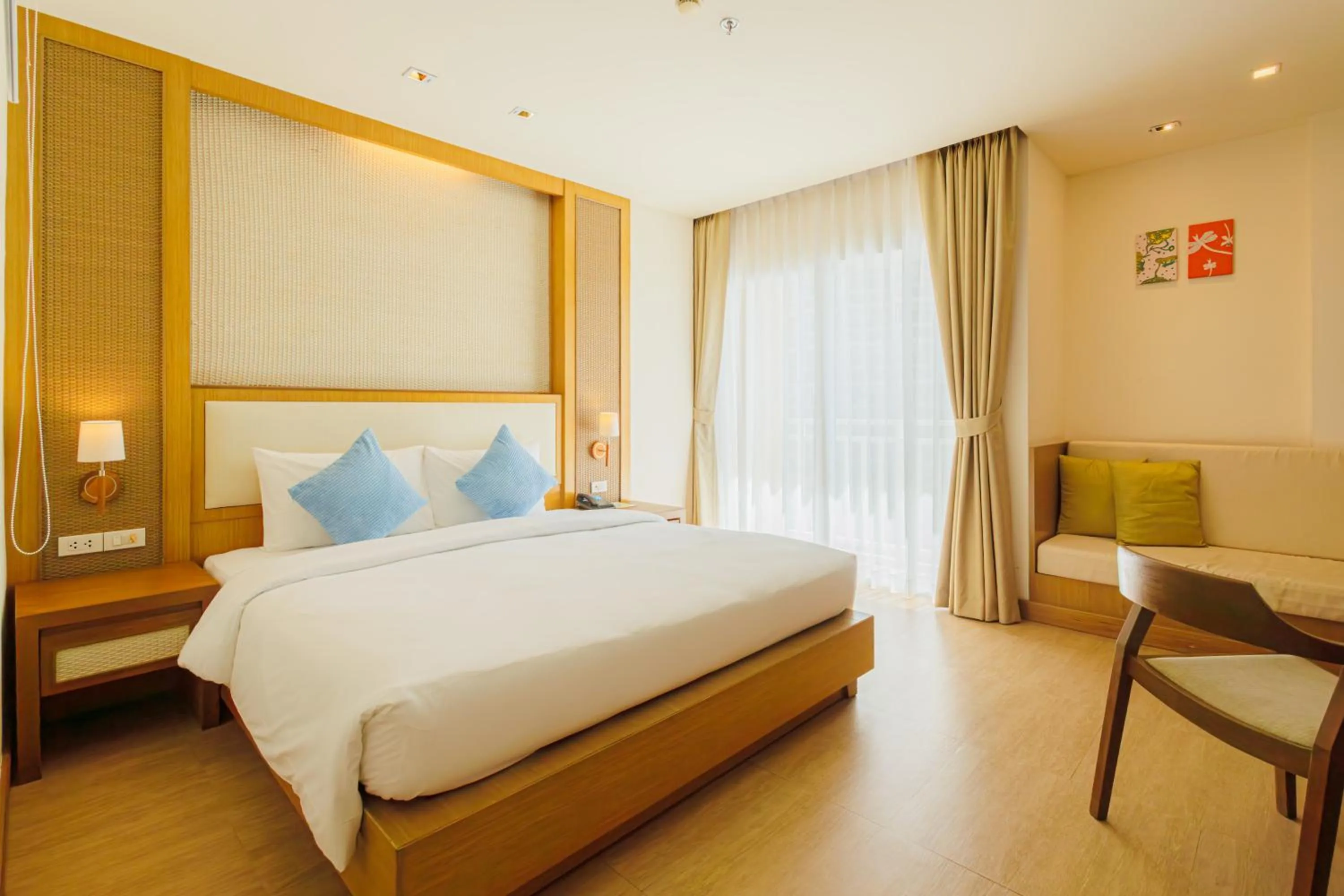 Bedroom, Bed in ASHLEE Plaza Patong Hotel & Spa