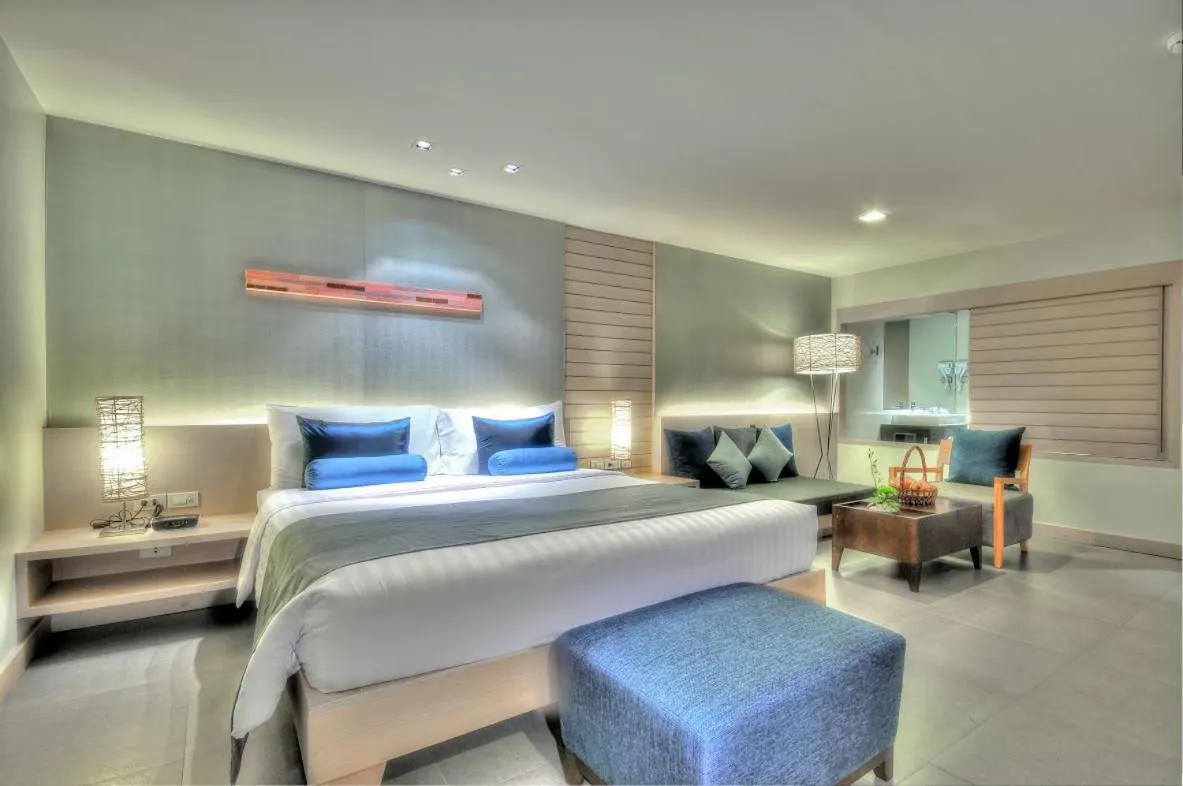 Bed in ASHLEE Heights Hotel Patong