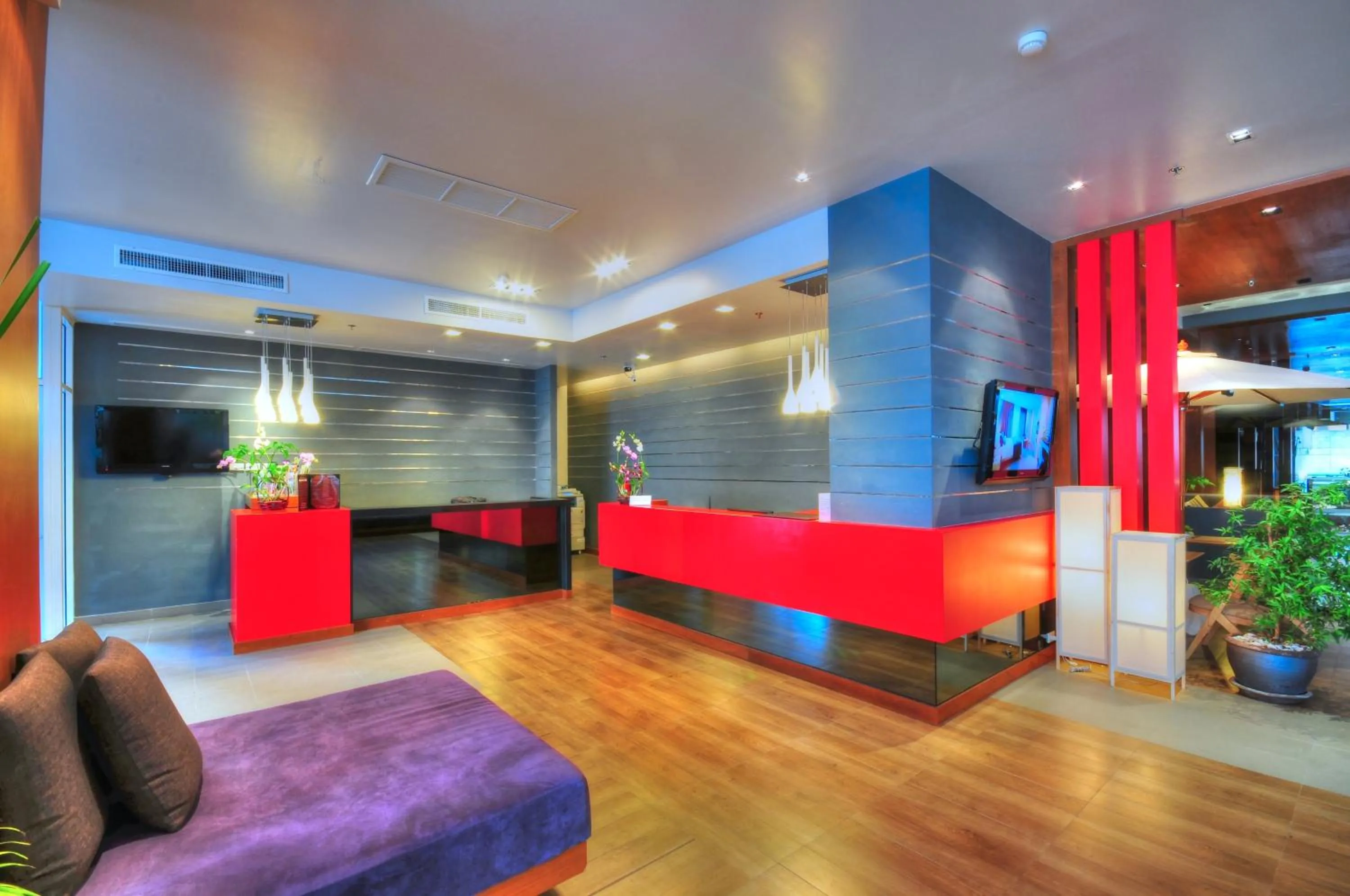 Lobby or reception in ASHLEE Heights Hotel Patong