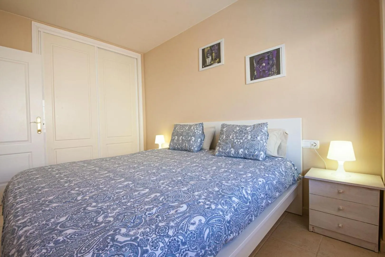Bed in Playa Paraiso