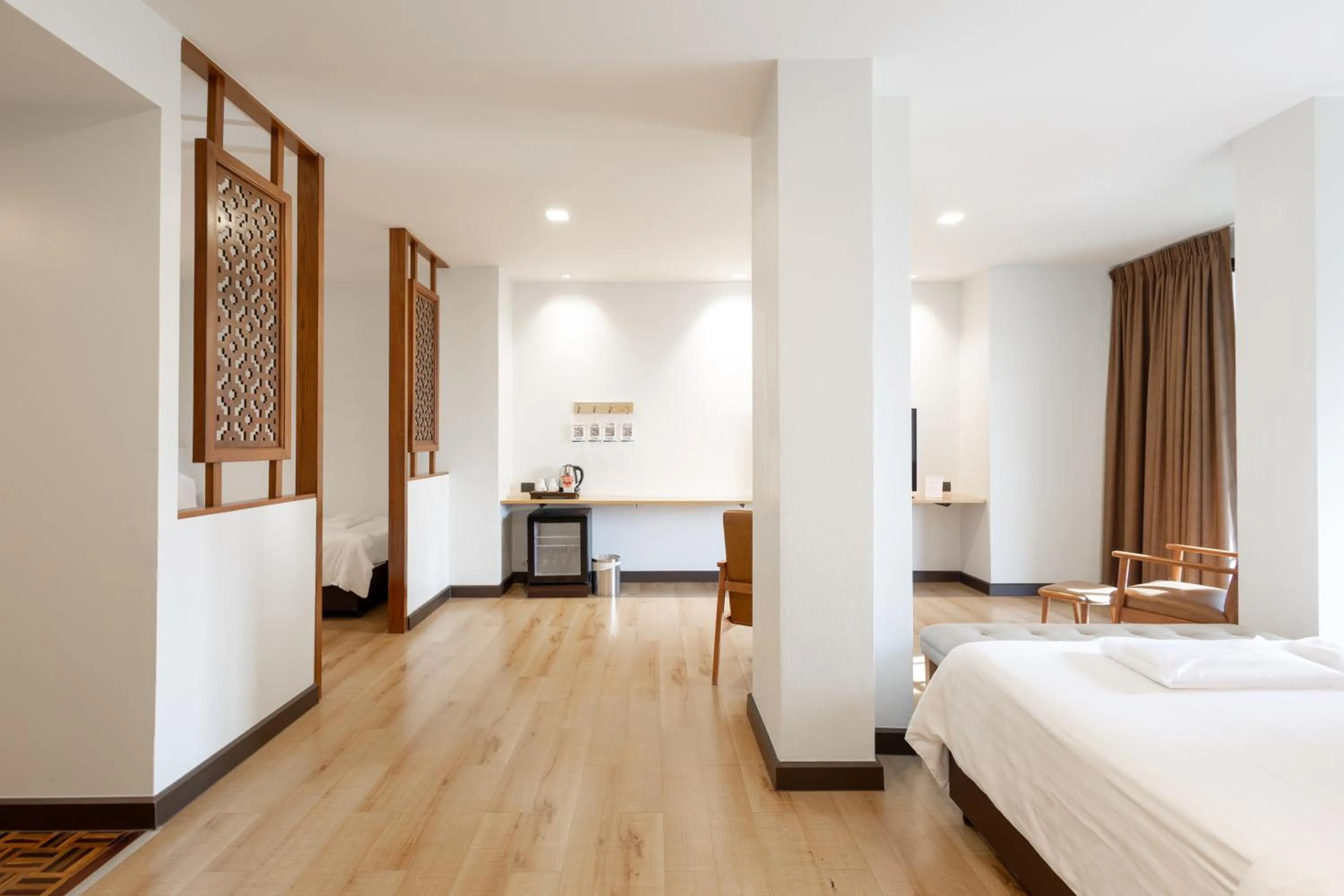 Photo of the whole room, Bed in The Royal River Hotel