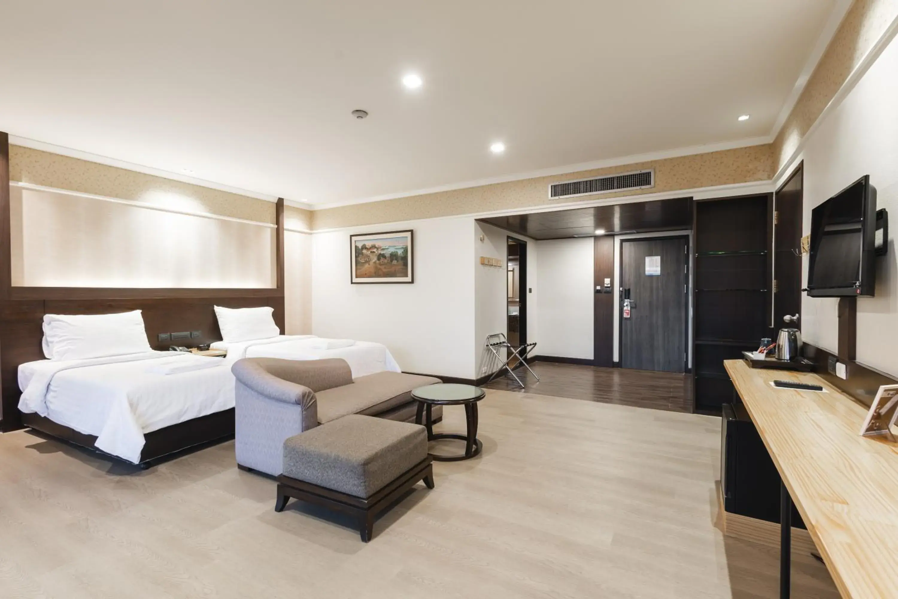 Premier River Front in The Royal River Hotel Premier River Front in The Royal River Hotel