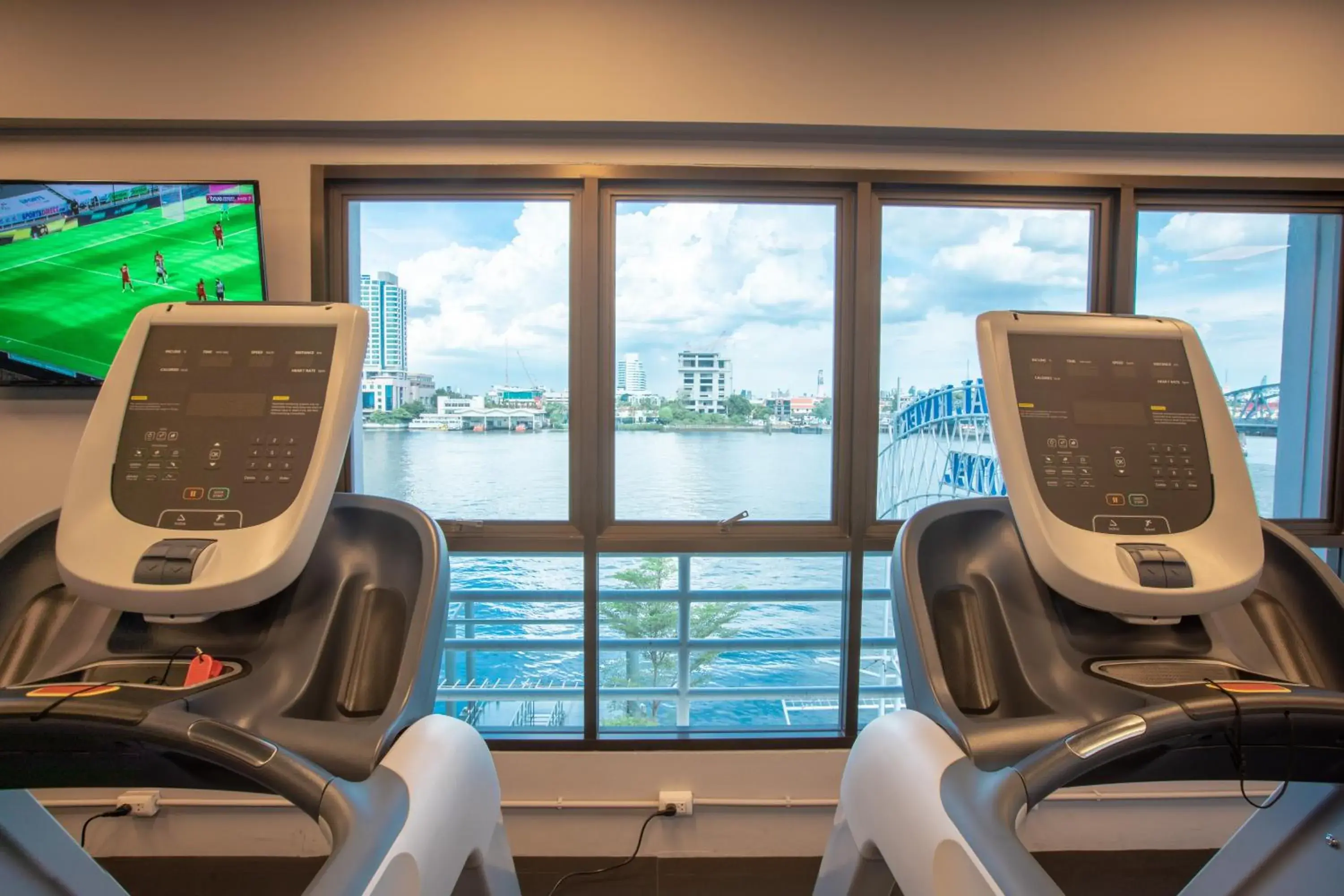 Fitness centre/facilities in The Royal River Hotel Fitness centre/facilities in The Royal River Hotel