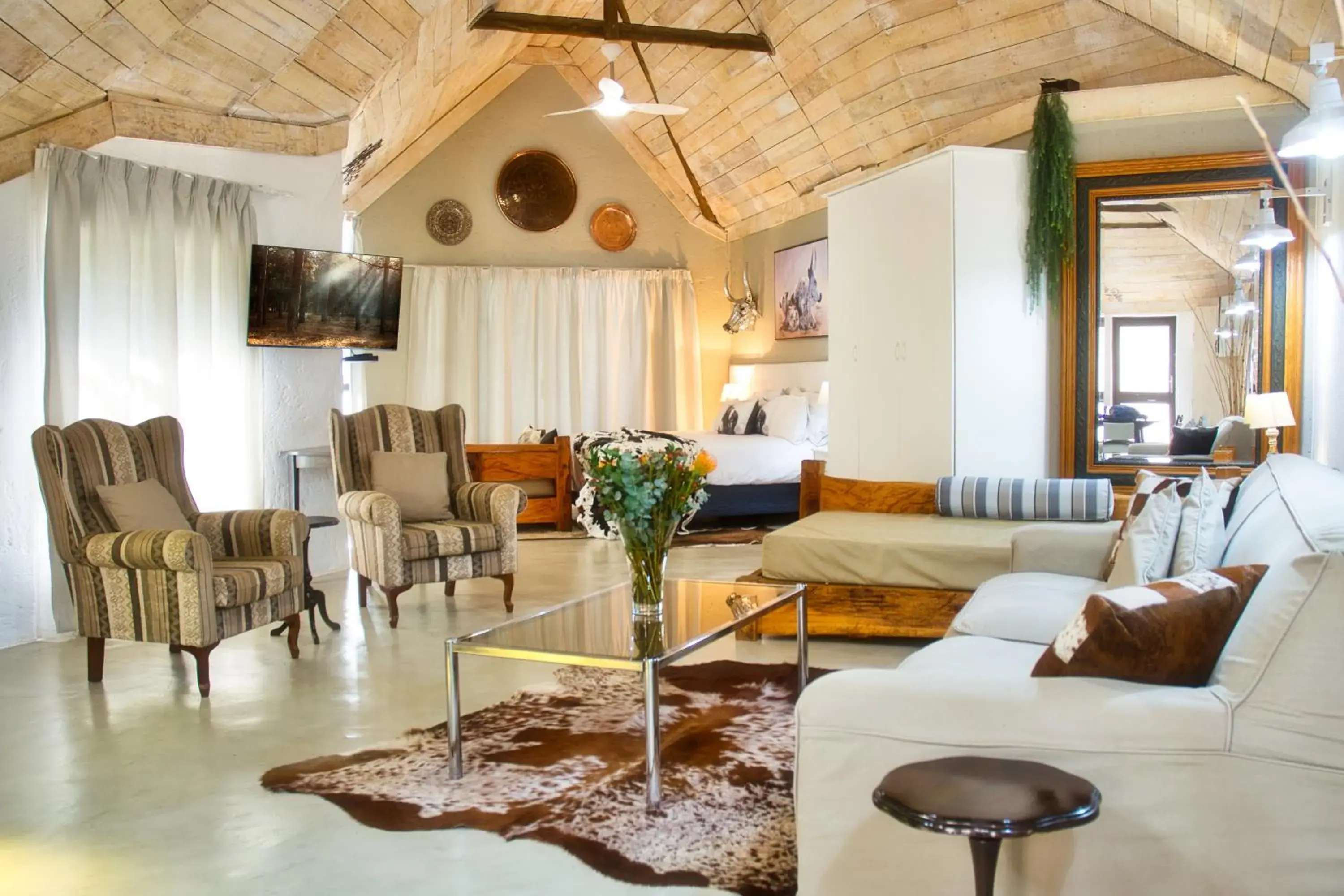 Family Room - single occupancy in Glenda's Guest Suites Family Room - single occupancy in Glenda's Guest Suites