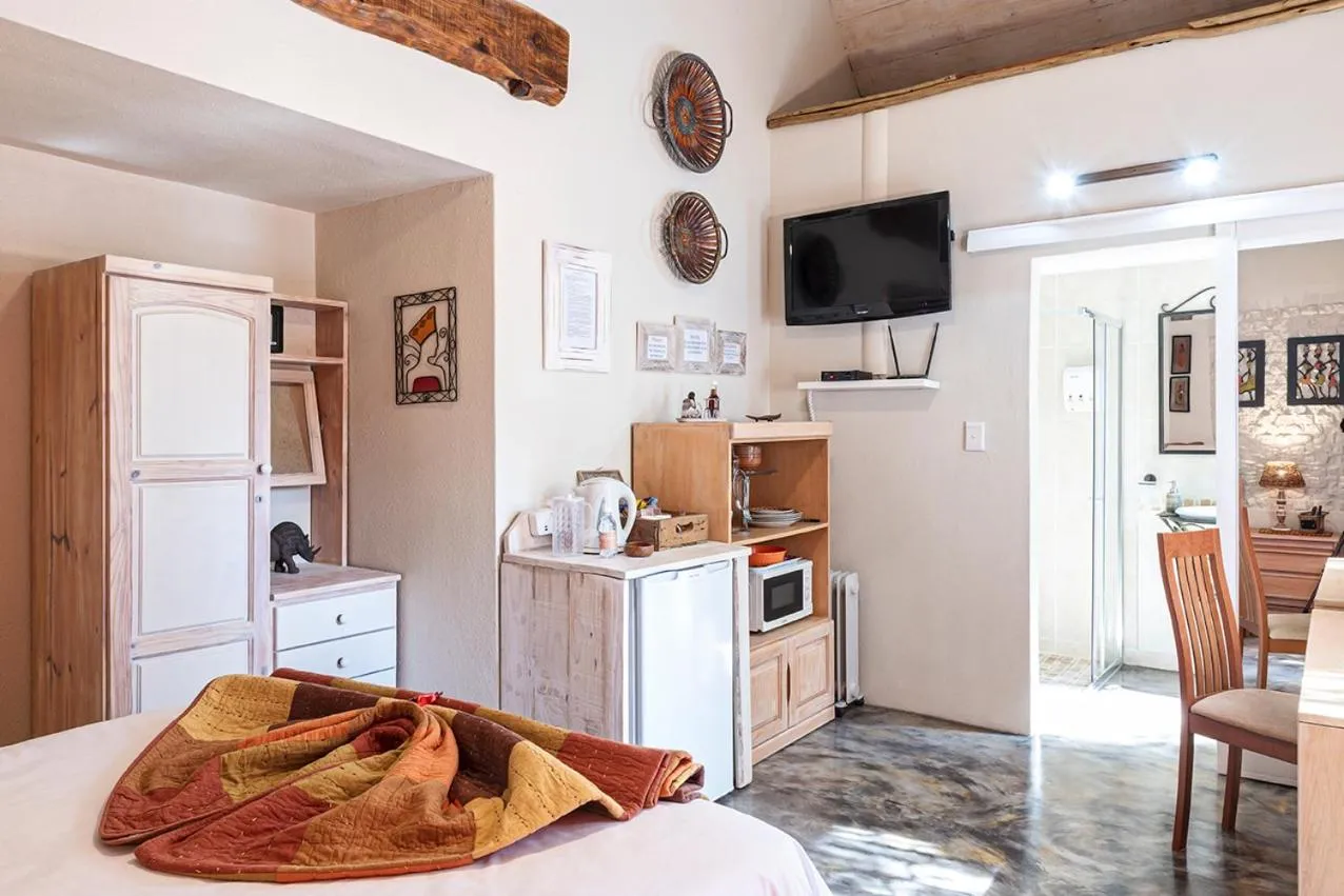 Photo of the whole room in Glenda's Guest Suites