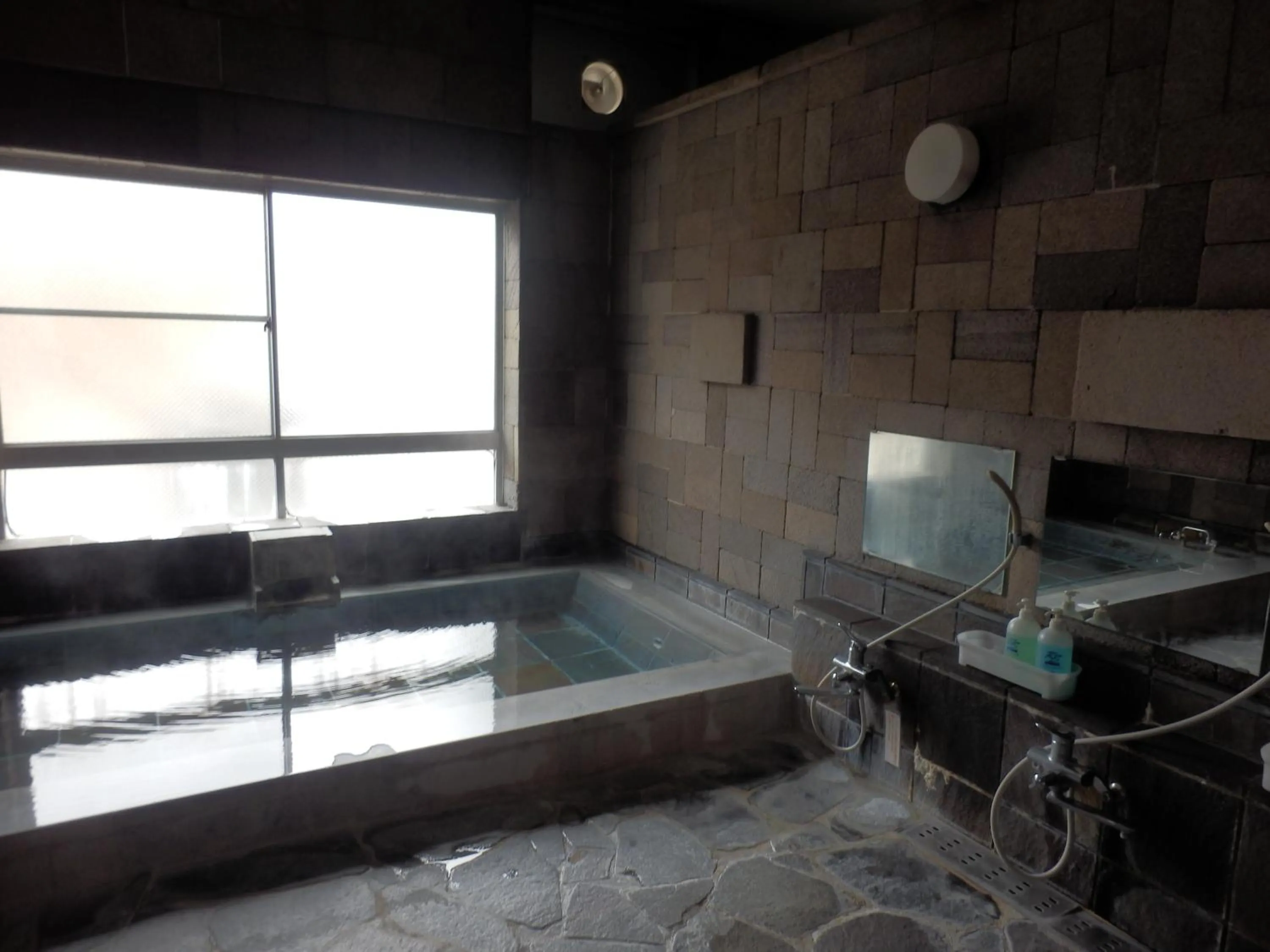 Hot Spring Bath in Hotel Weisser Hof Happei