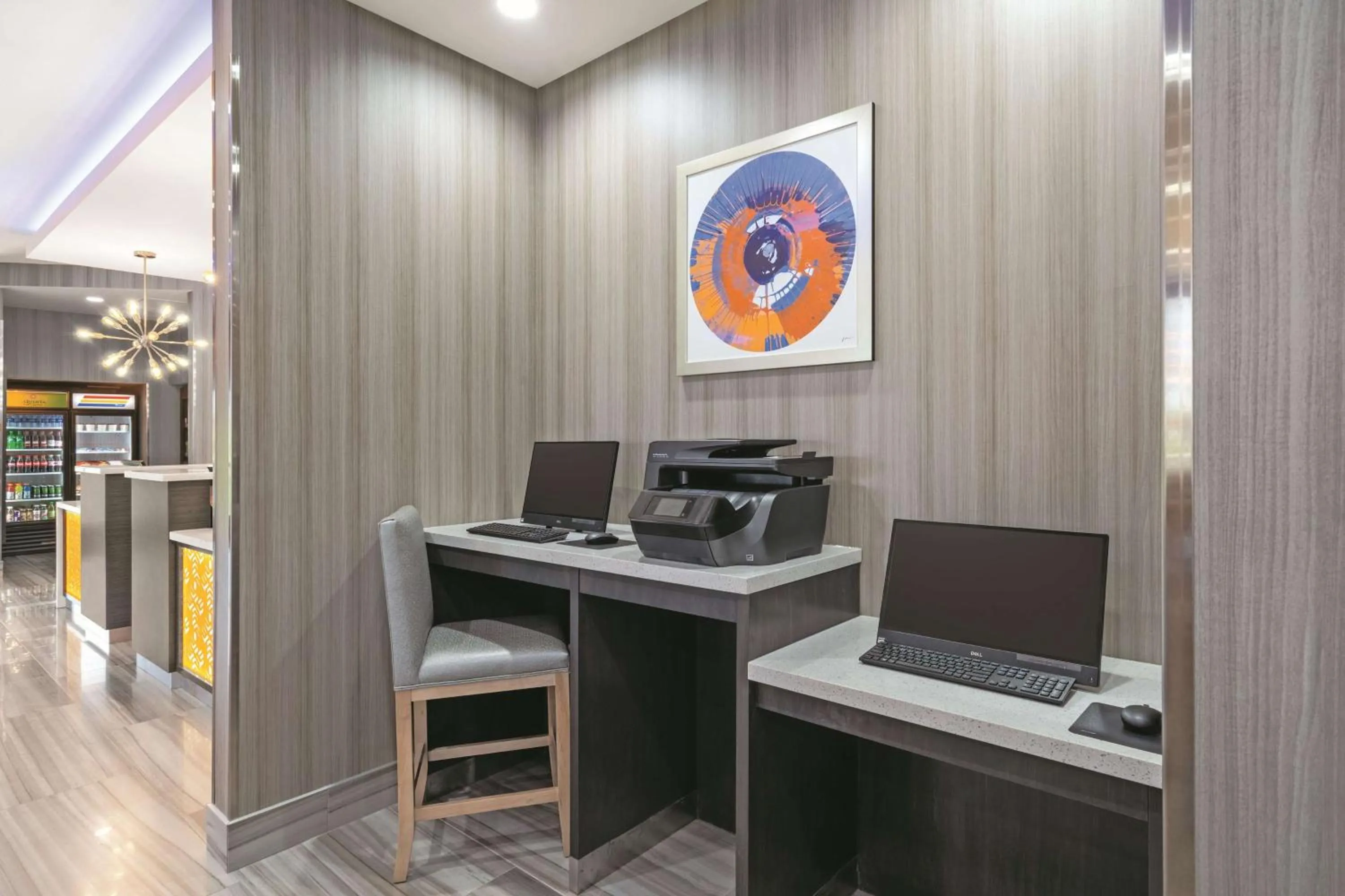 On-site shops in La Quinta by Wyndham Opelika Auburn