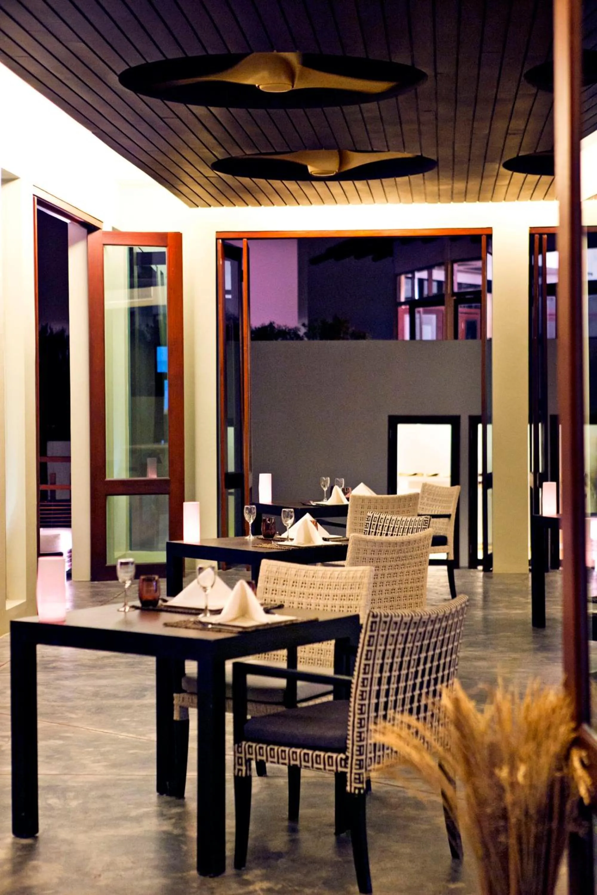 Restaurant/places to eat in Cham's House