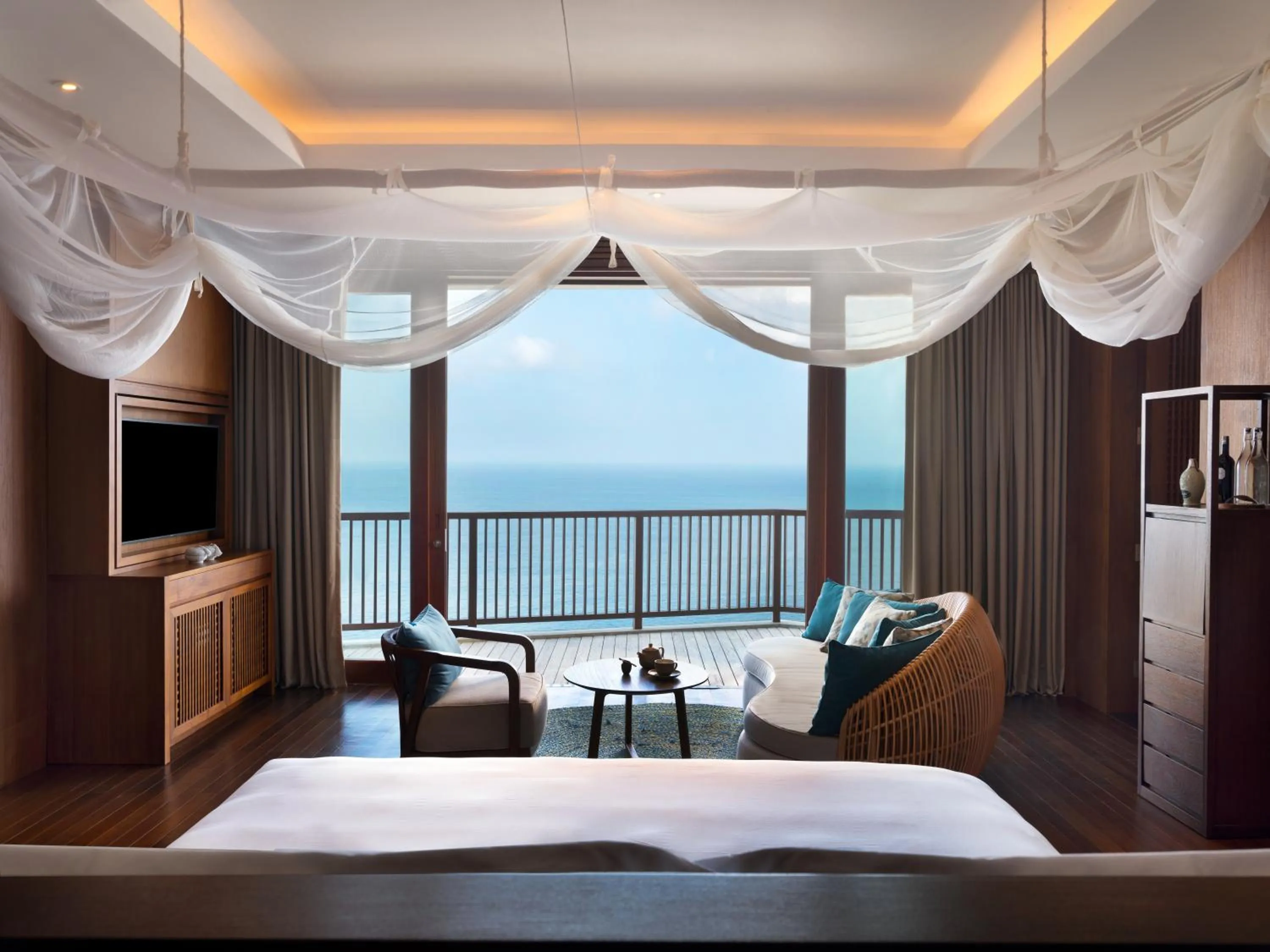 Living room, Bed in Six Senses Uluwatu