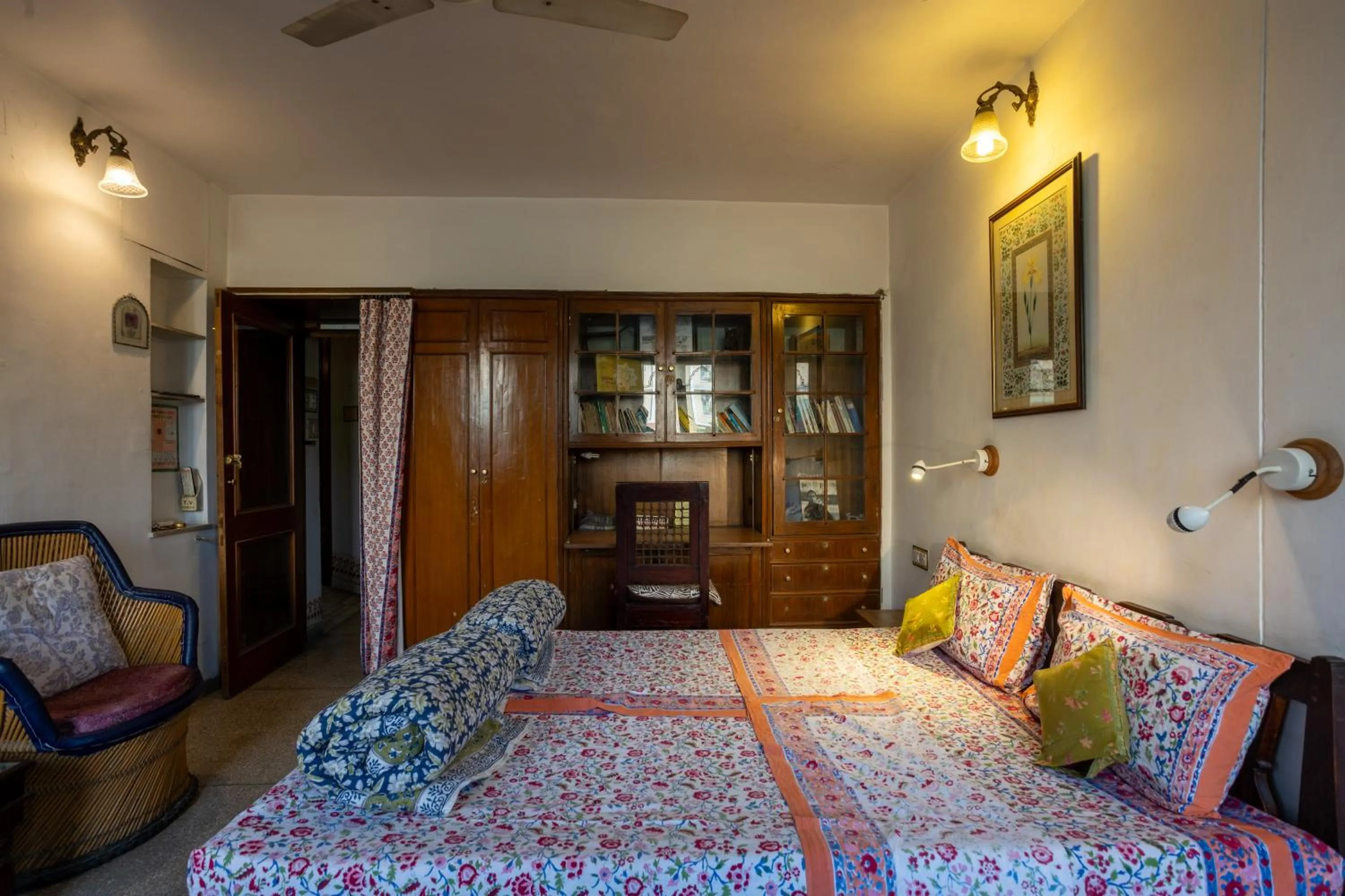 Bed in Jaipur Inn