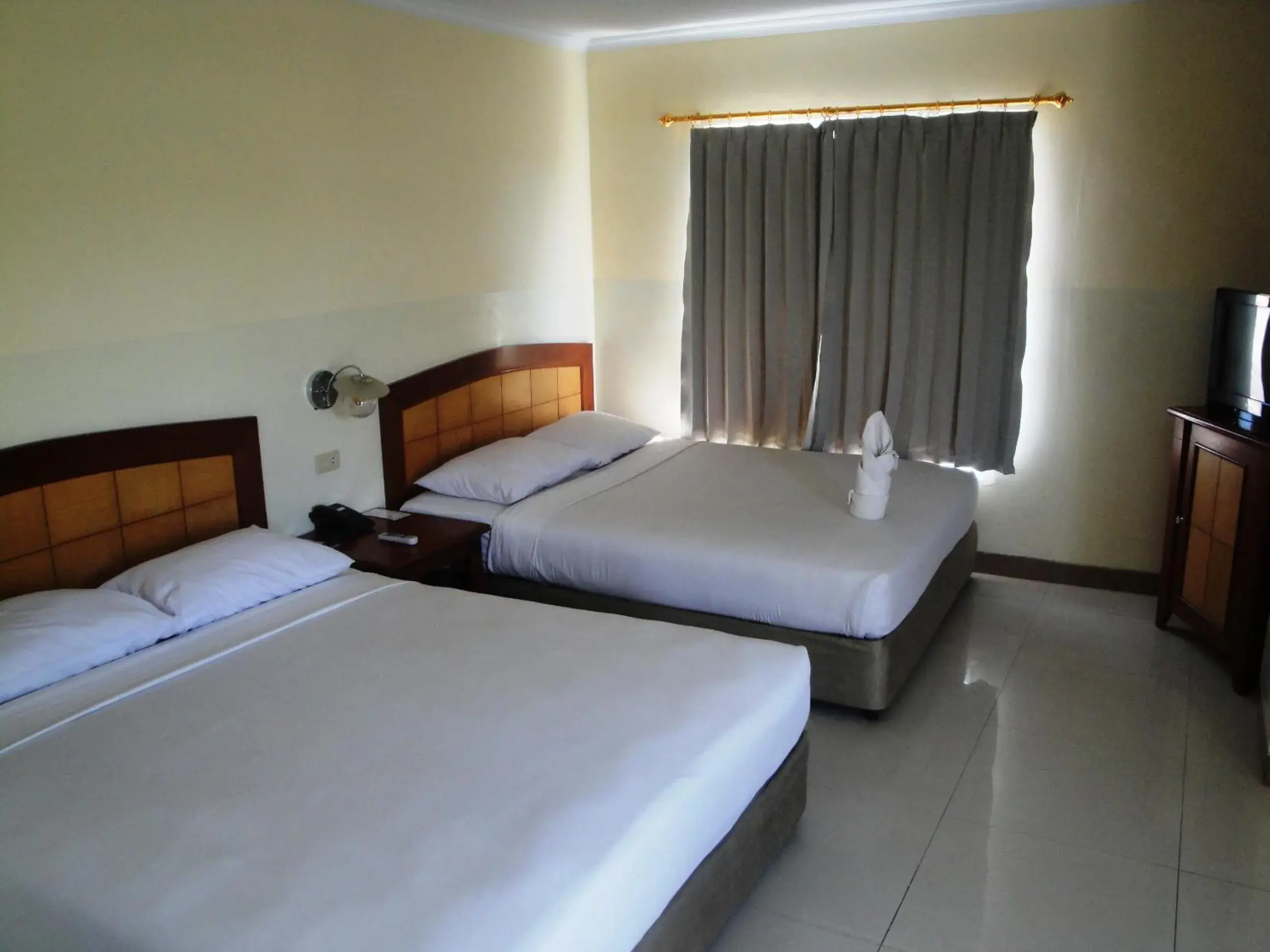 Family Room (2 Adults + 2 Children) in Hotel Celebes Family Room (2 Adults + 2 Children) in Hotel Celebes
