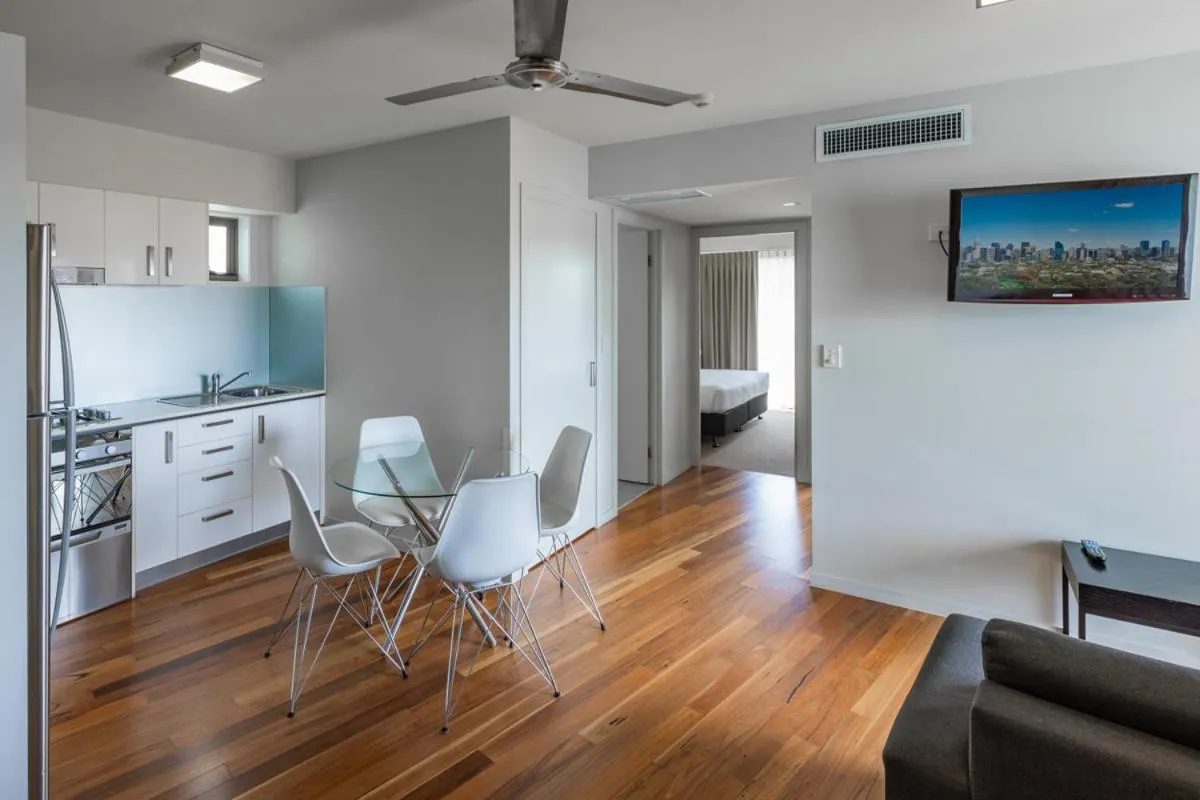 Guests in Essence Apartments Chermside