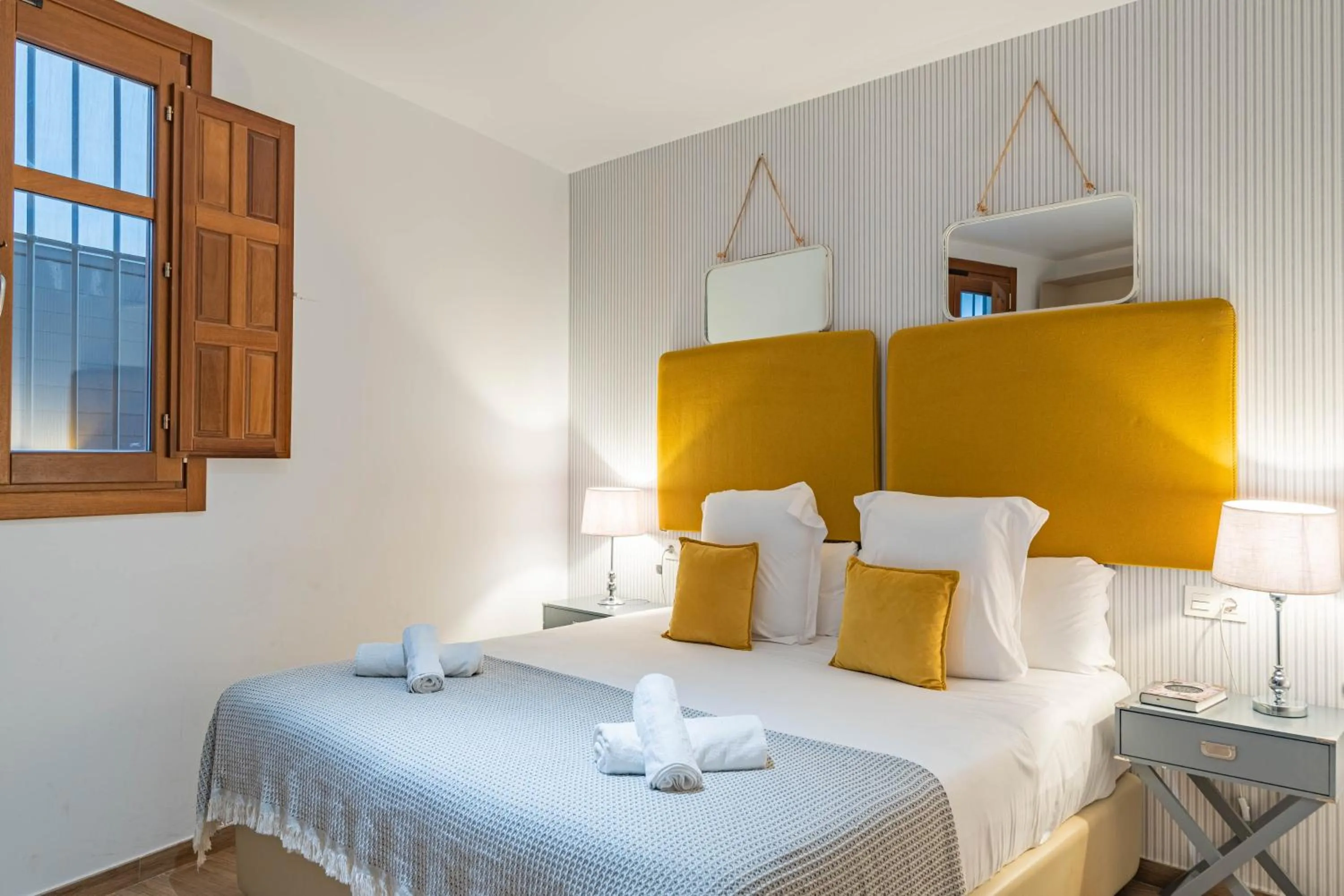 Bedroom, Bed in Feelathome Mártires Apartments