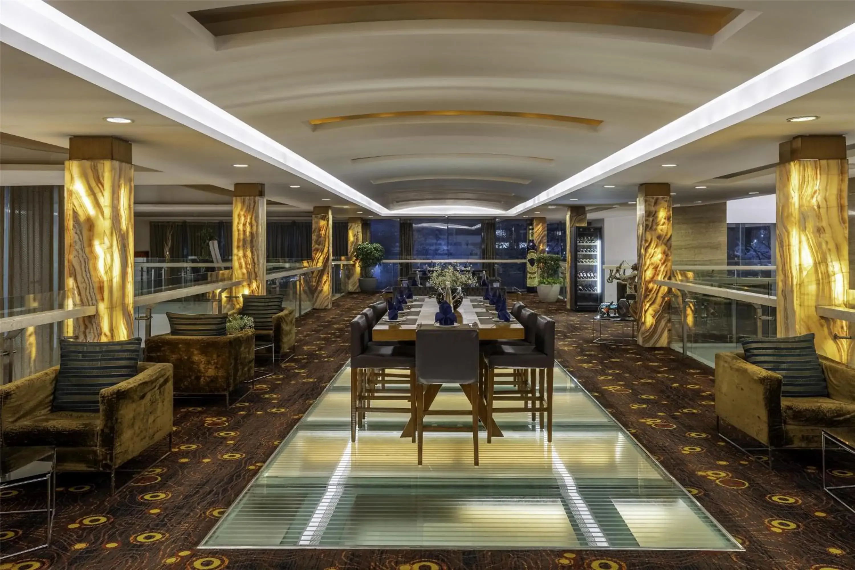 Restaurant/places to eat in Radisson Blu Hotel Pune Kharadi Restaurant/places to eat in Radisson Blu Hotel Pune Kharadi