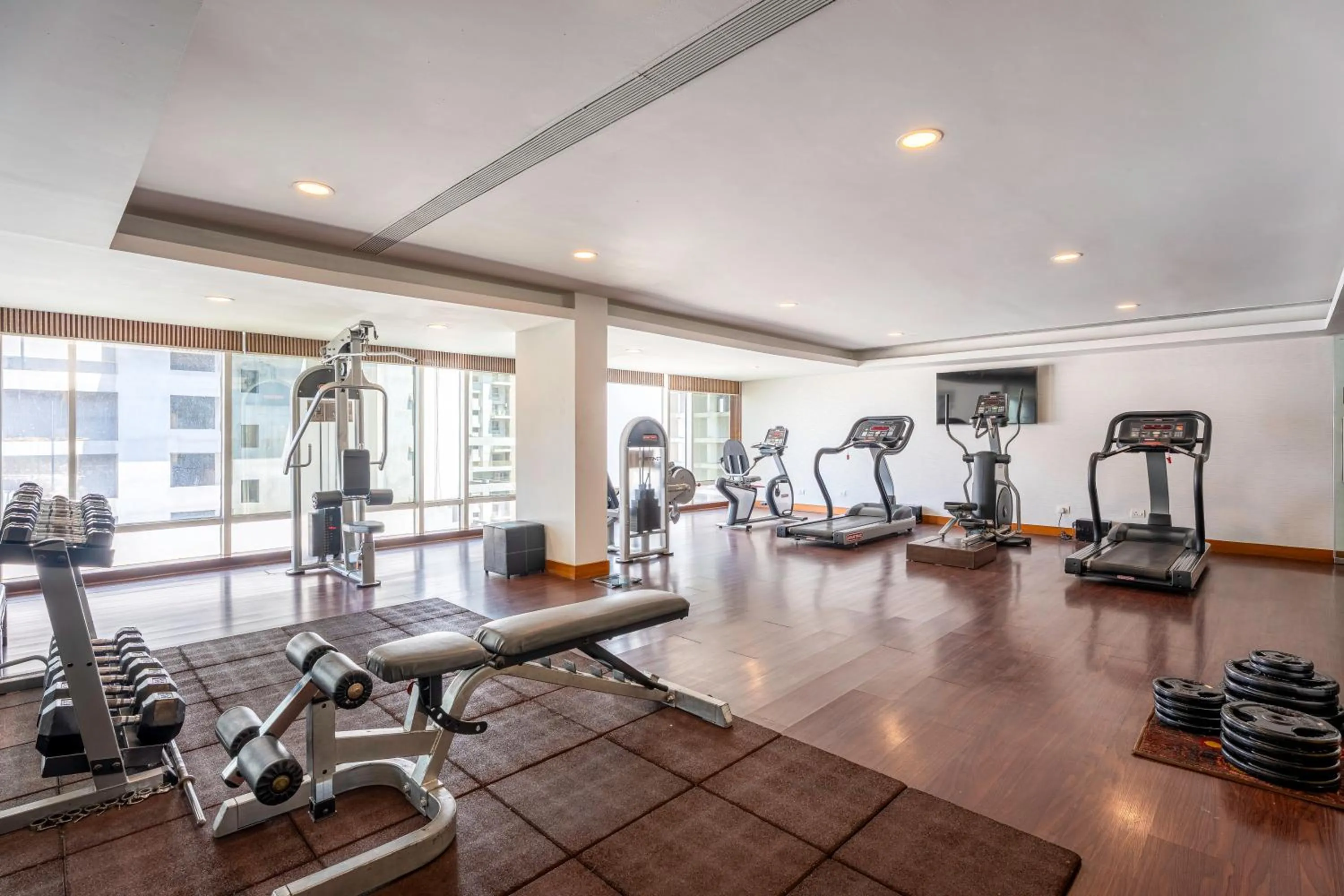 Fitness centre/facilities in Radisson Blu Hotel Pune Kharadi