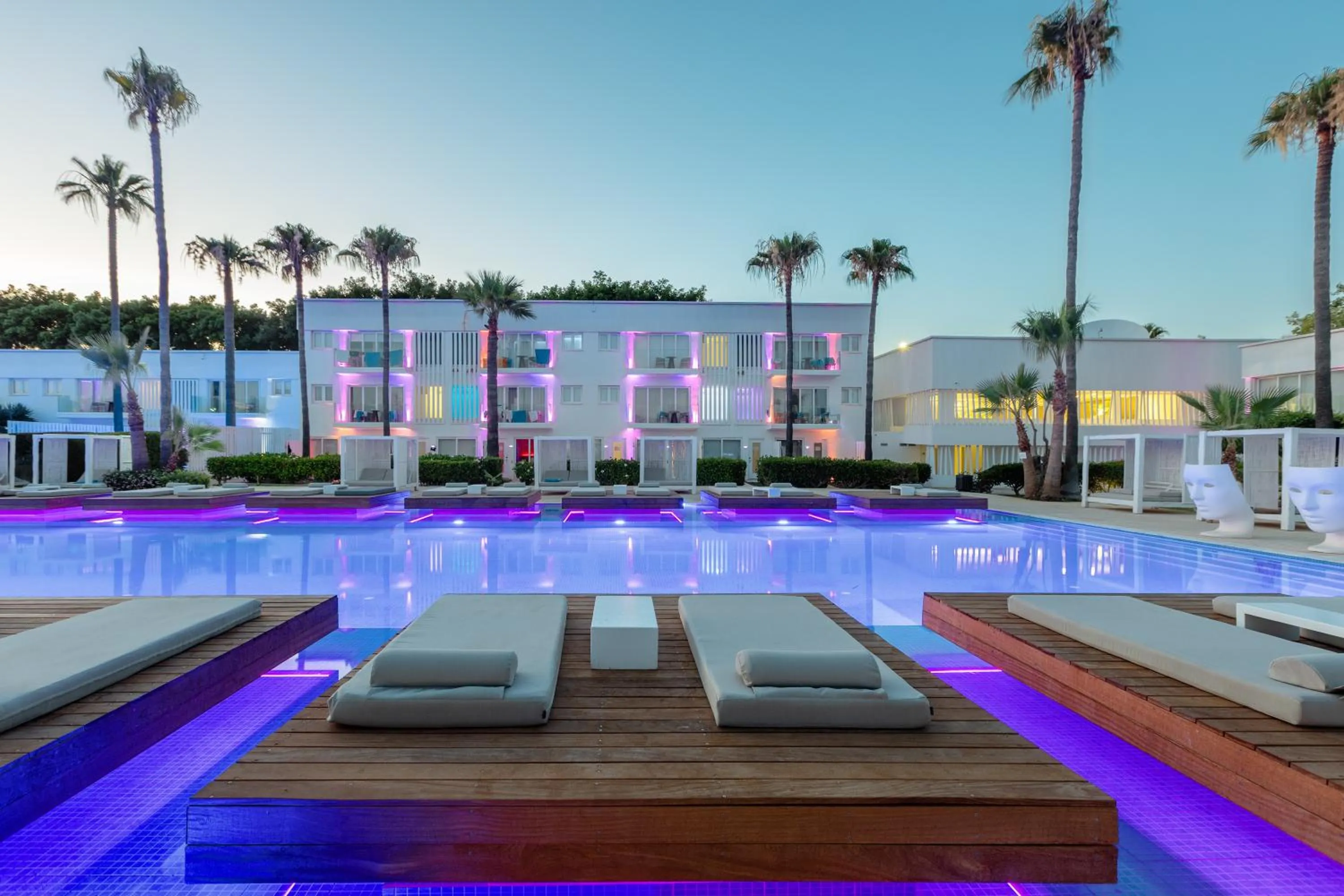 Swimming pool in So White Beach Resort