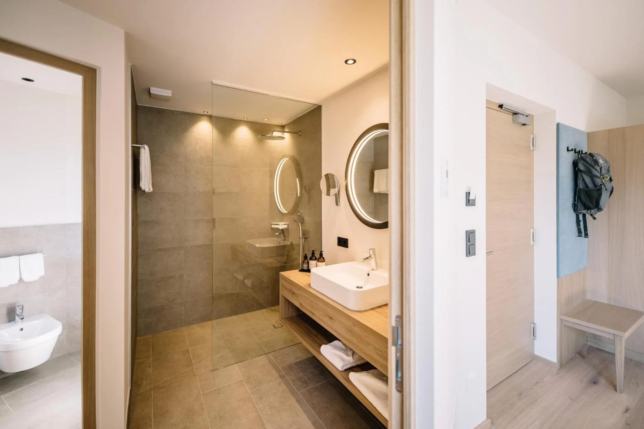 Bathroom, Bed in Garni-Hotel Der Forsterhof