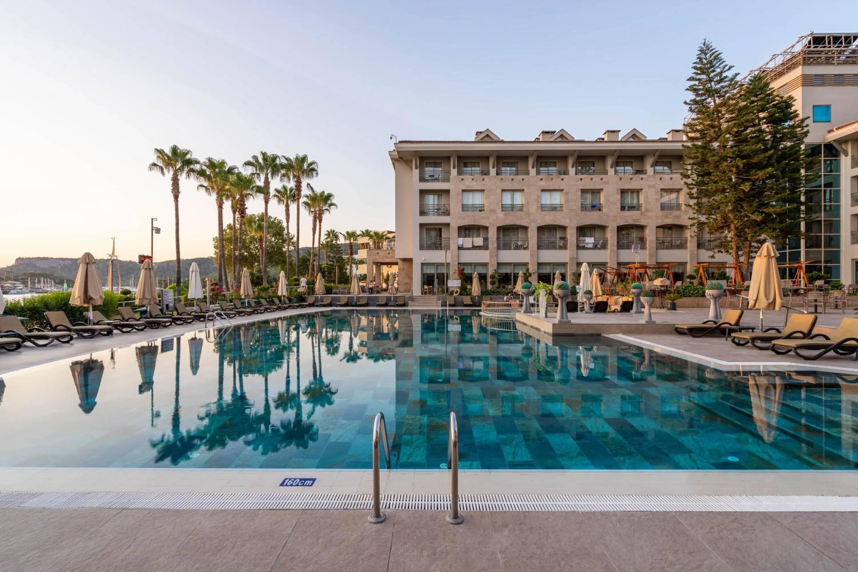 Property building in Fame Residence Kemer & Spa