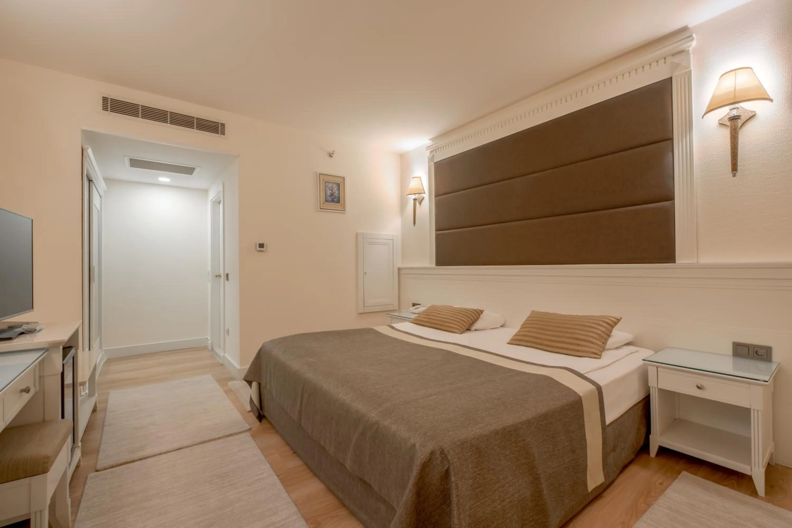 Bedroom, Bed in Fame Residence Kemer & Spa