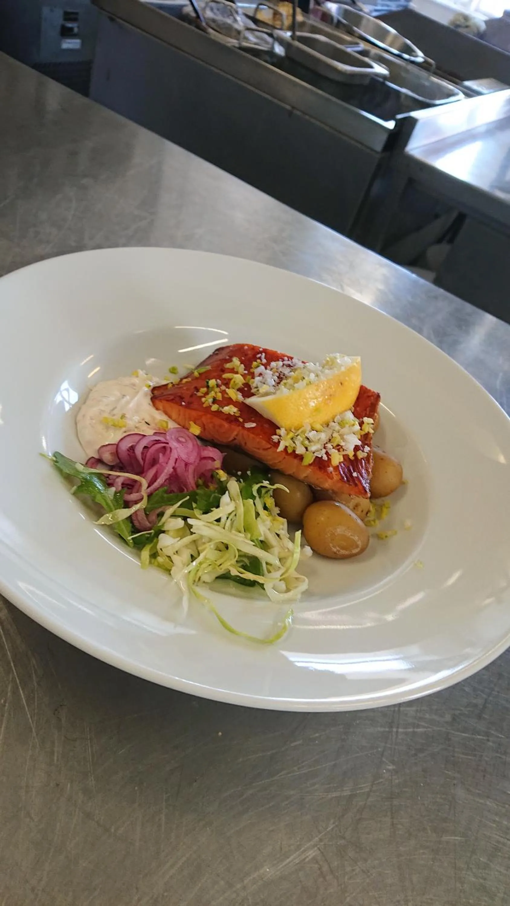 Food and drinks in Garvaregården Hotel , B&B och Café