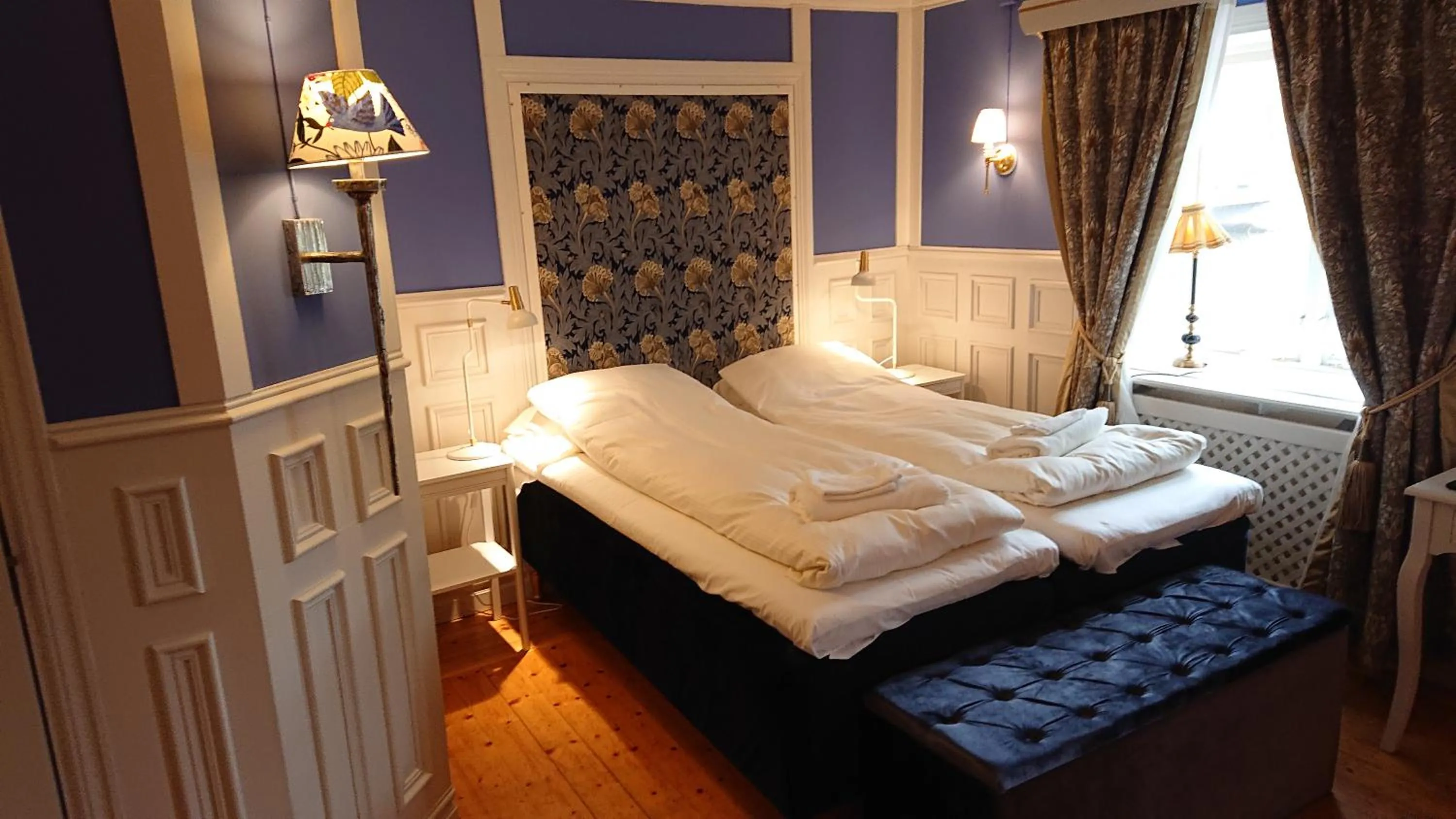 Bed in Garvaregården Hotel , B&B och Café