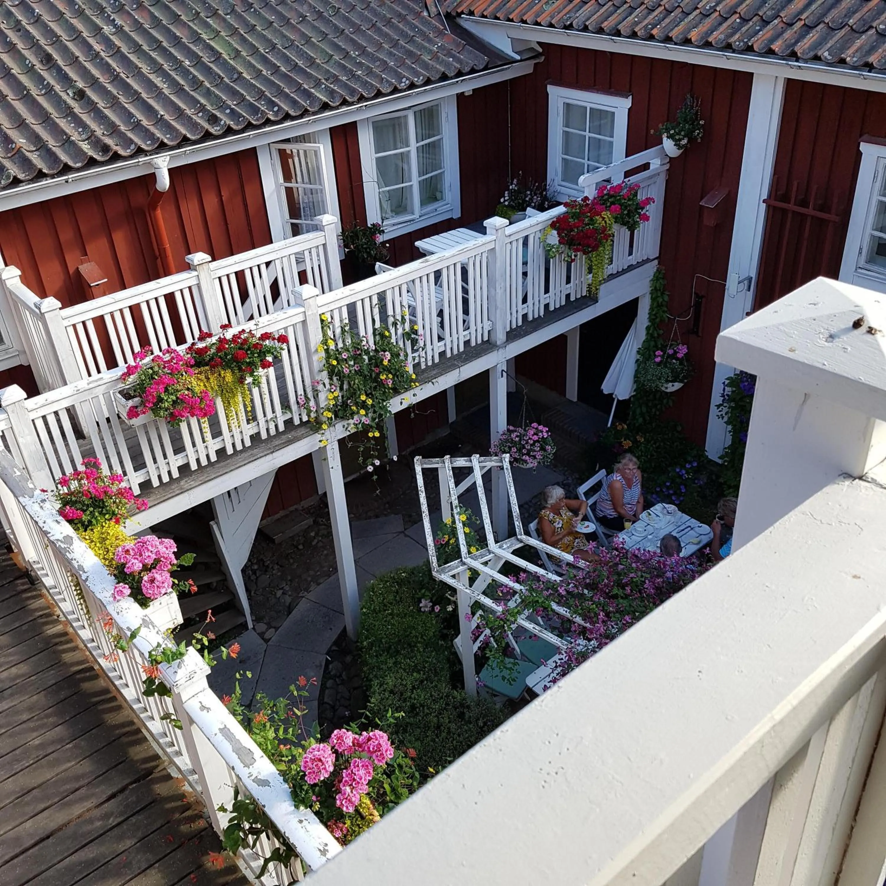 Garvaregården Hotel , B&B och Café