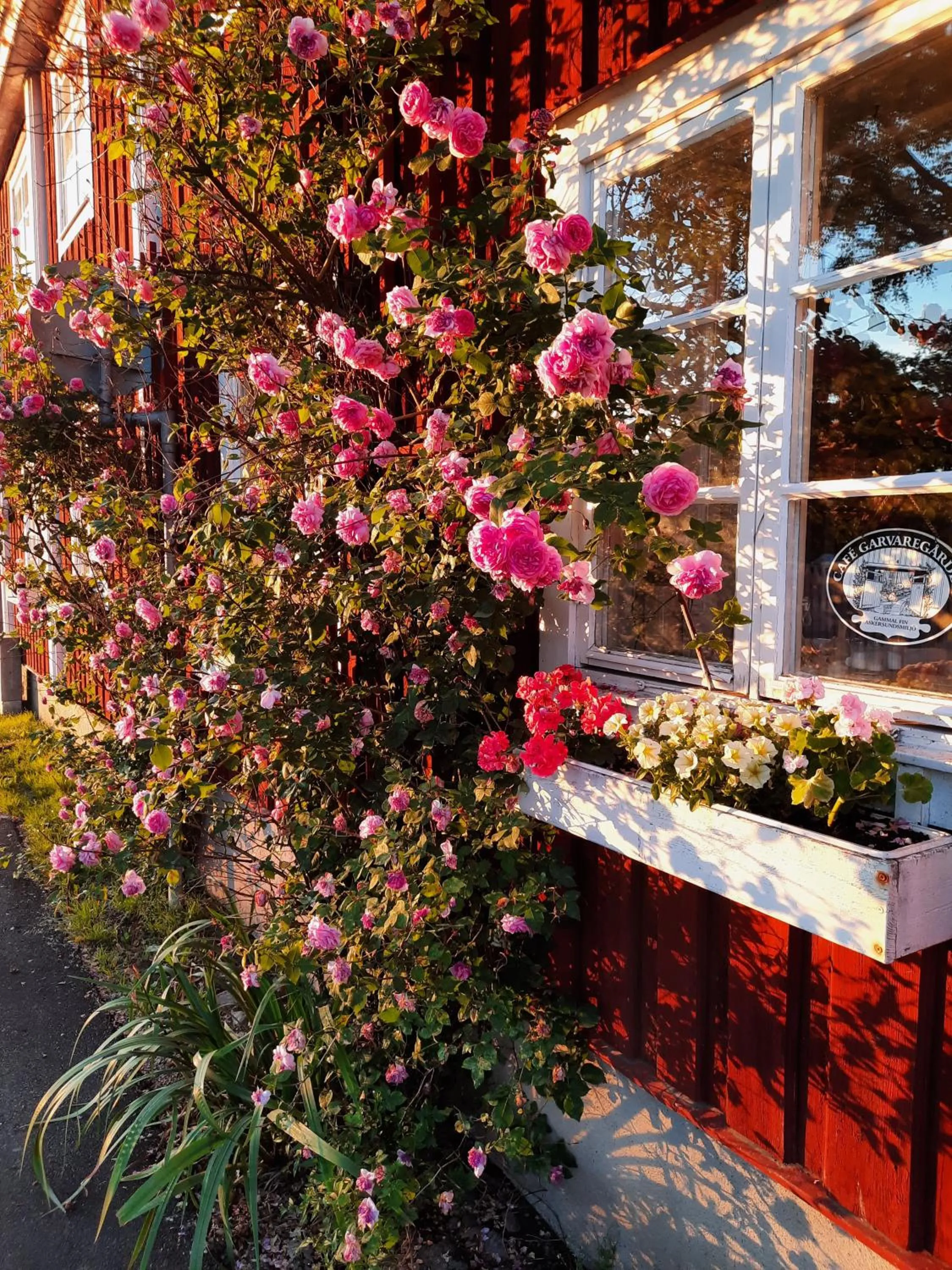 Property building in Garvaregården Hotel , B&B och Café