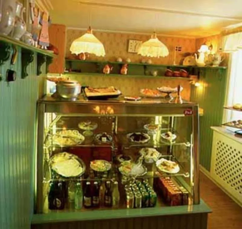 Food and drinks in Garvaregården Hotel , B&B och Café
