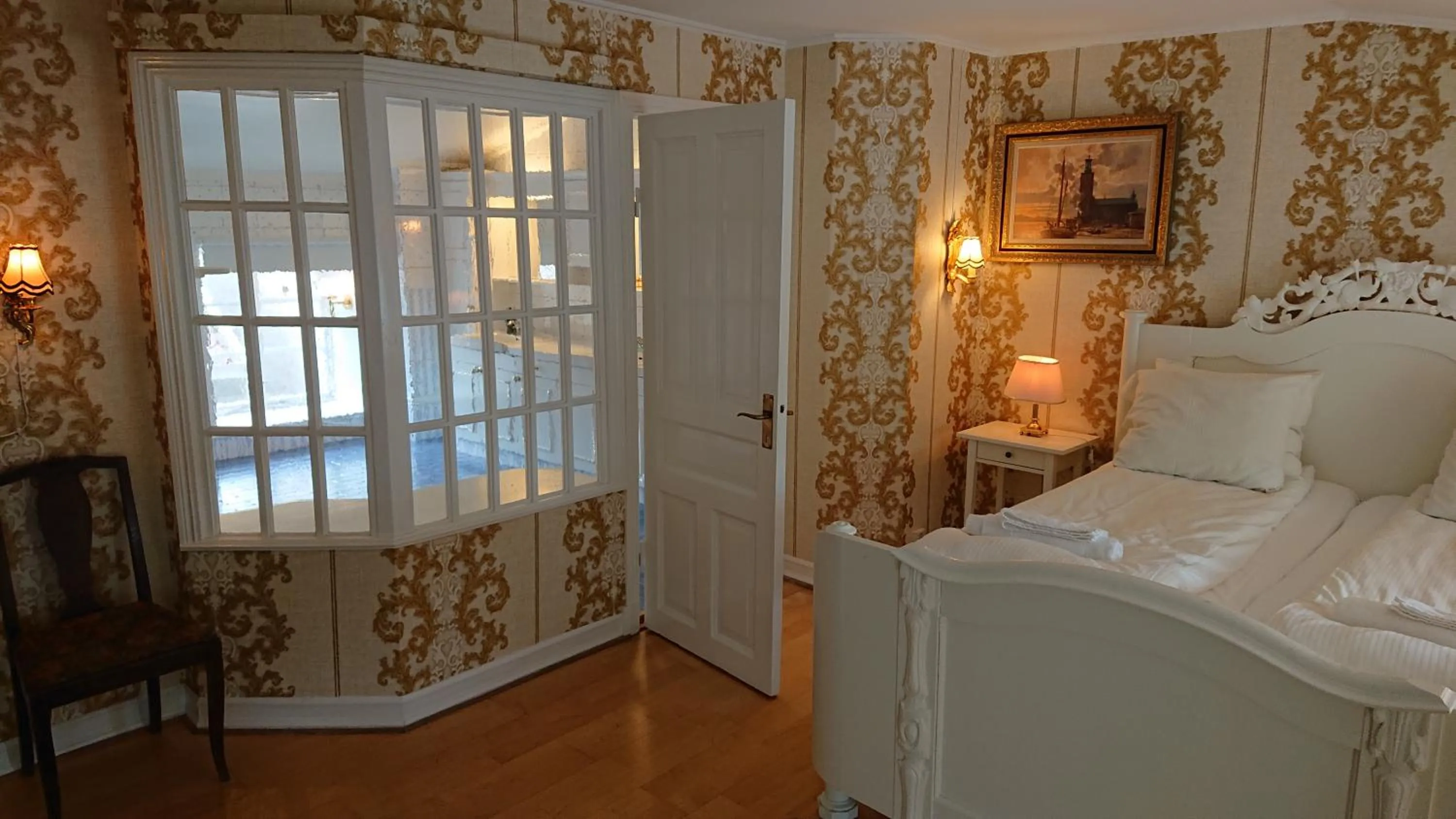 Bed in Garvaregården Hotel , B&B och Café
