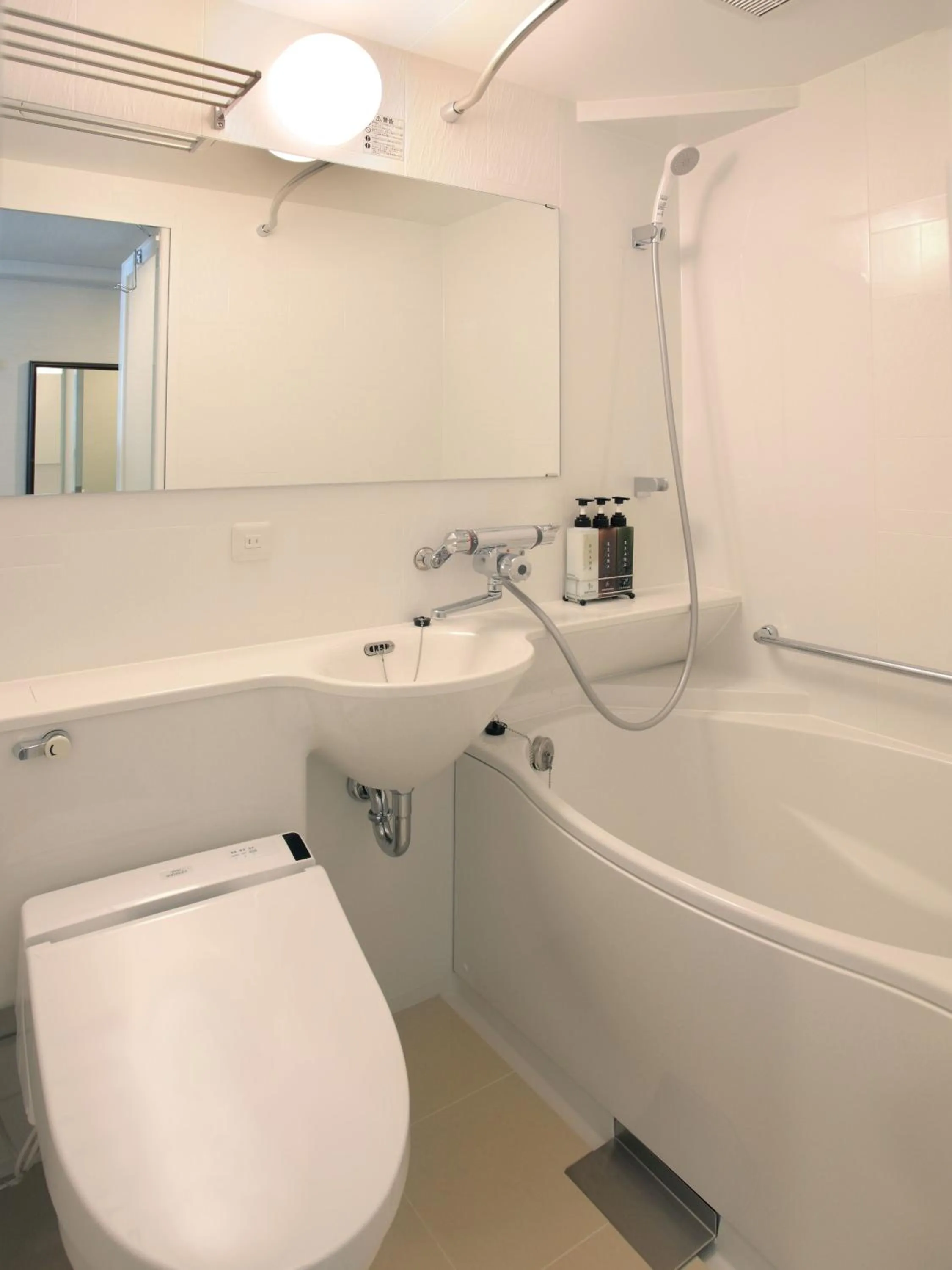 Bathroom in Hotel Elcient Kyoto Hachijoguchi