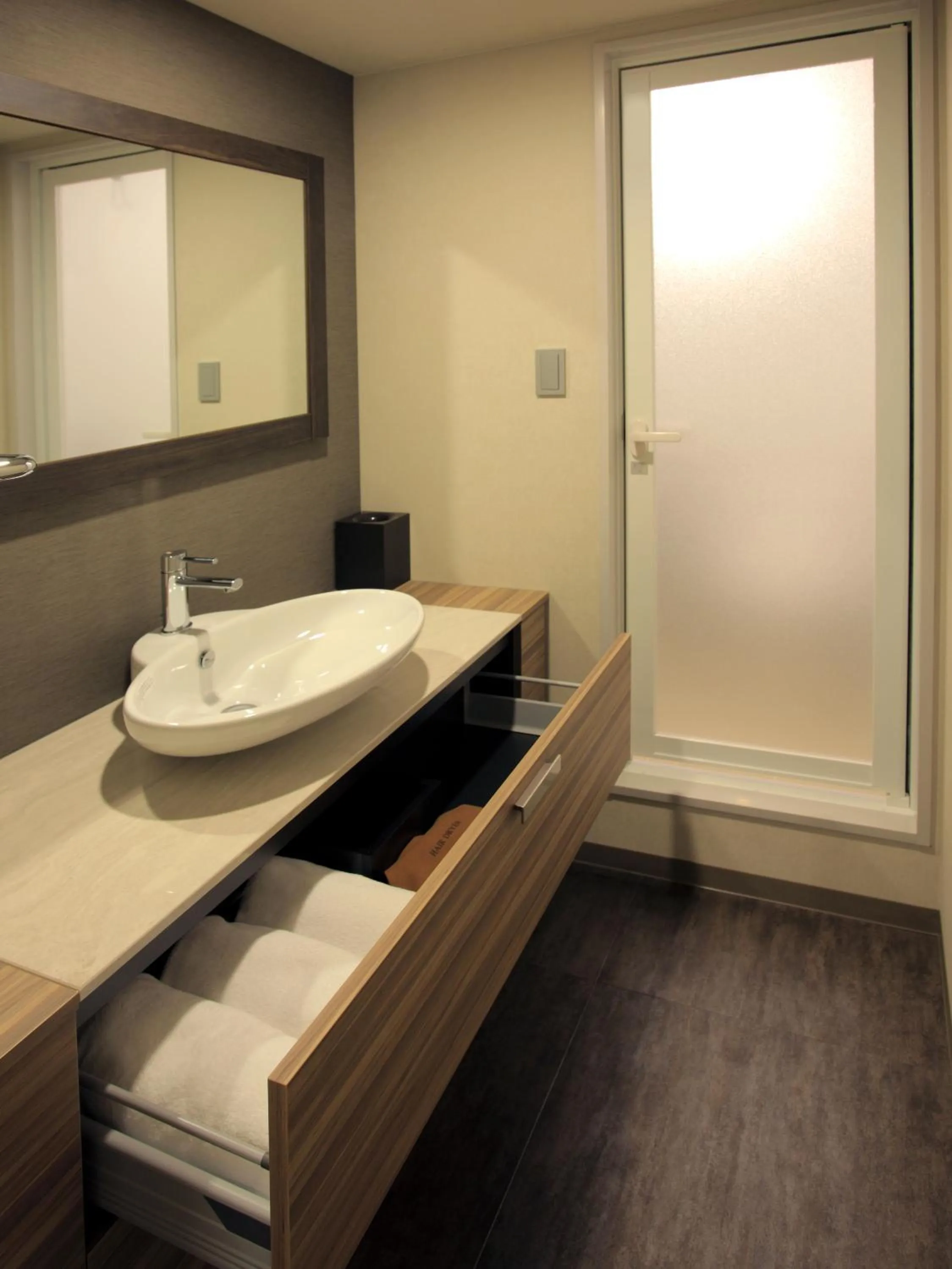 Photo of the whole room in Hotel Elcient Kyoto Hachijoguchi