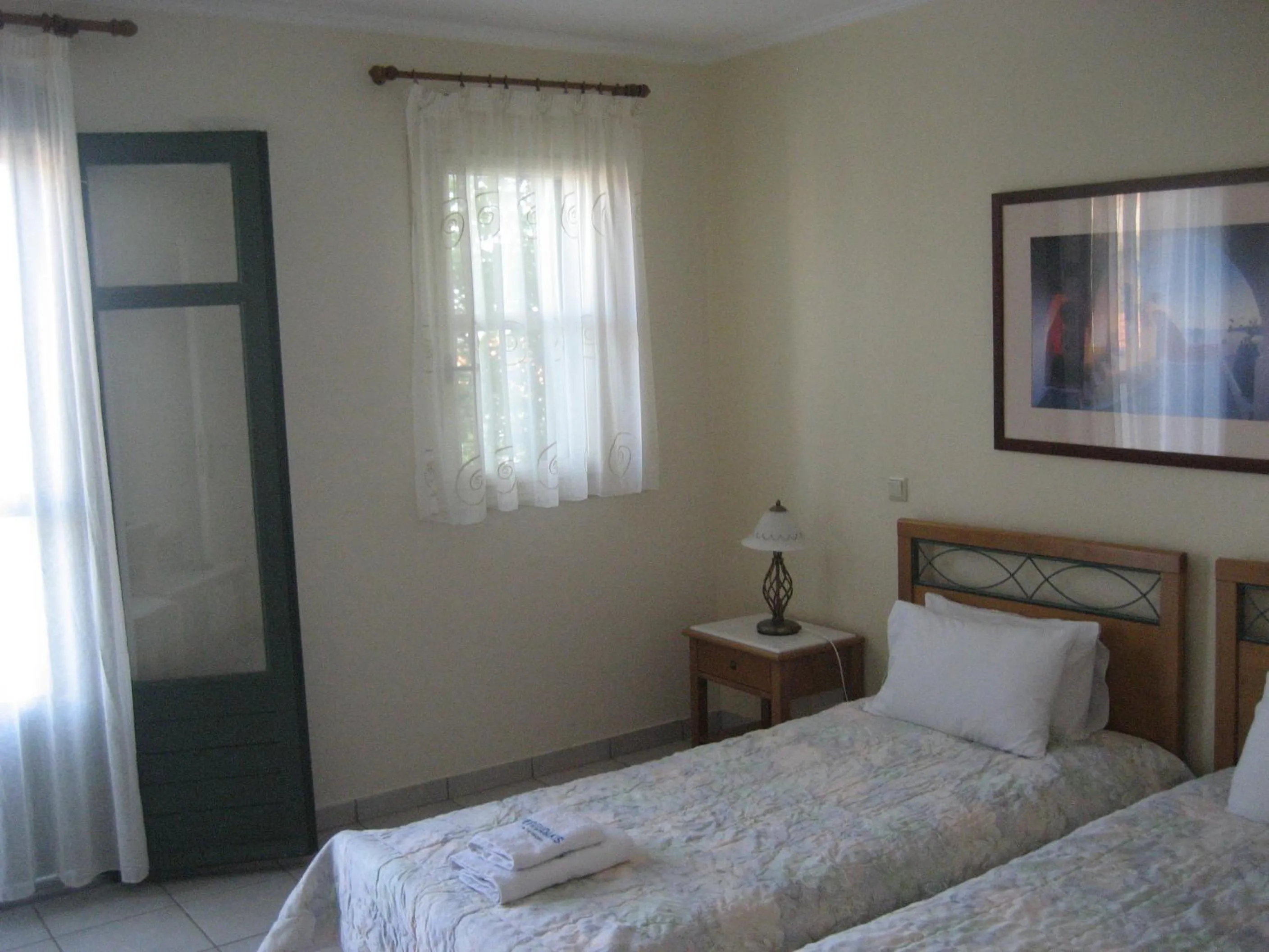 Garden view, Bed in Kyveli Hotel Apartments